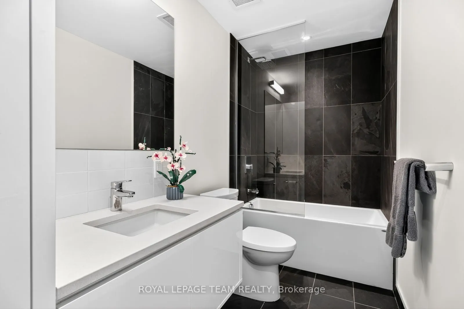 135 Barrette Street, #608