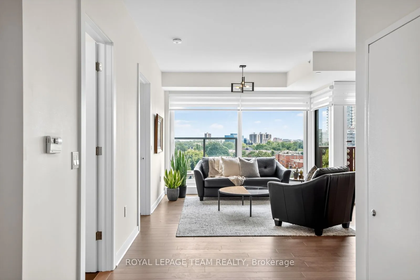 135 Barrette Street, #608