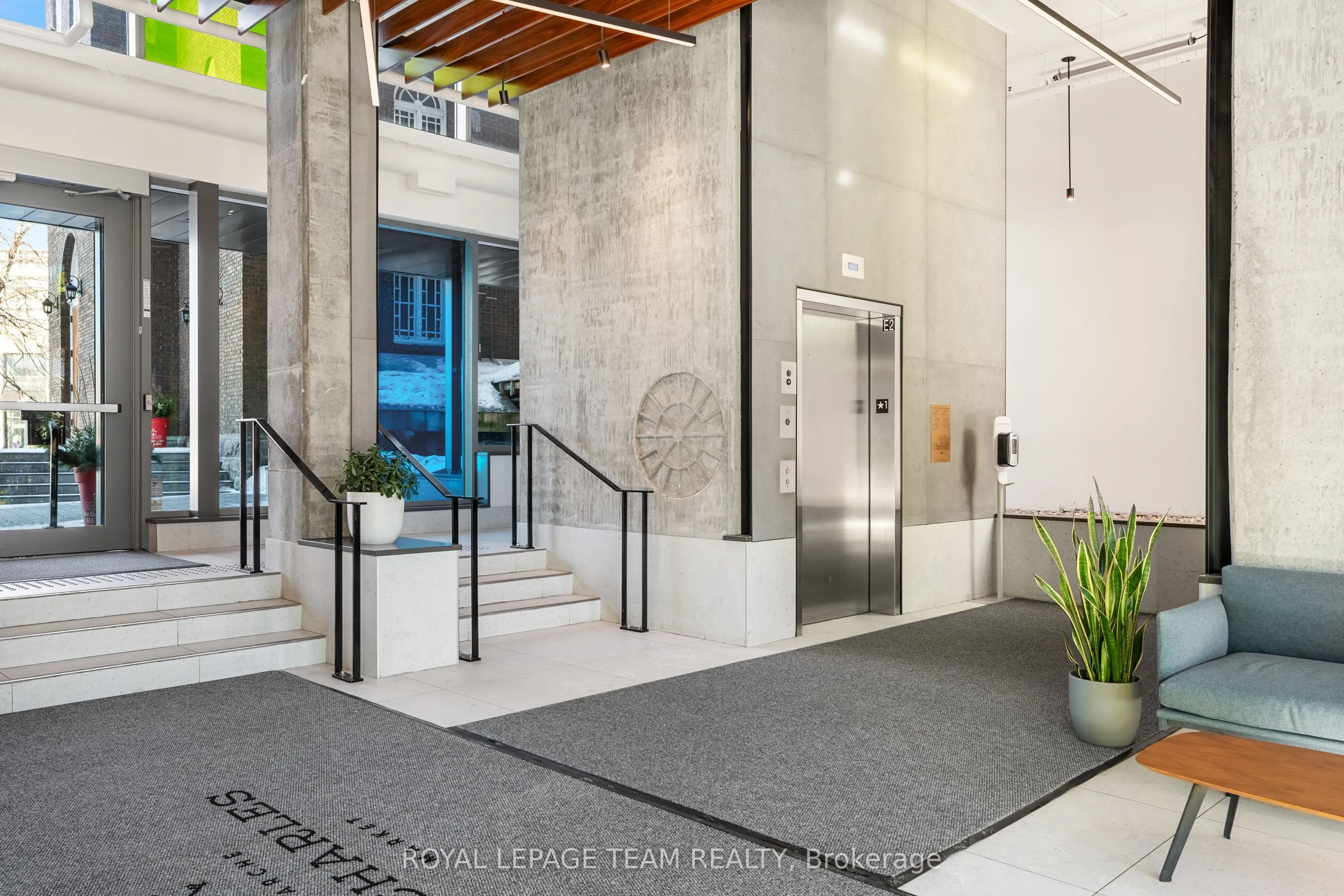 135 Barrette Street, #608
