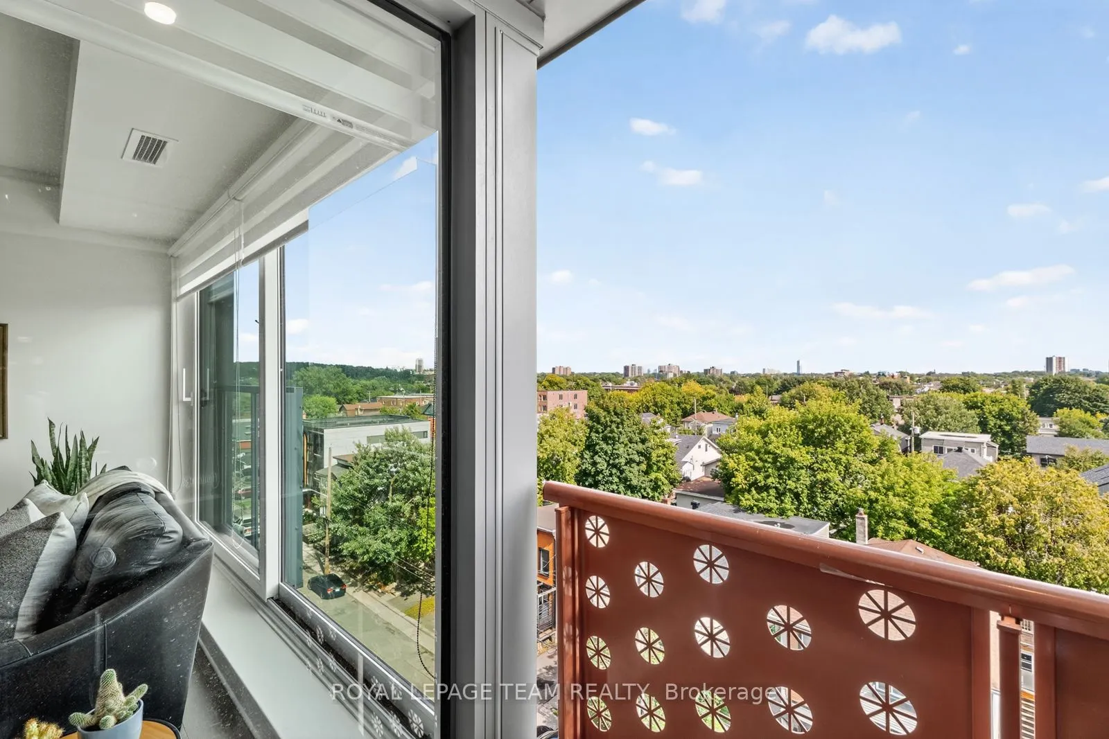 135 Barrette Street, #608