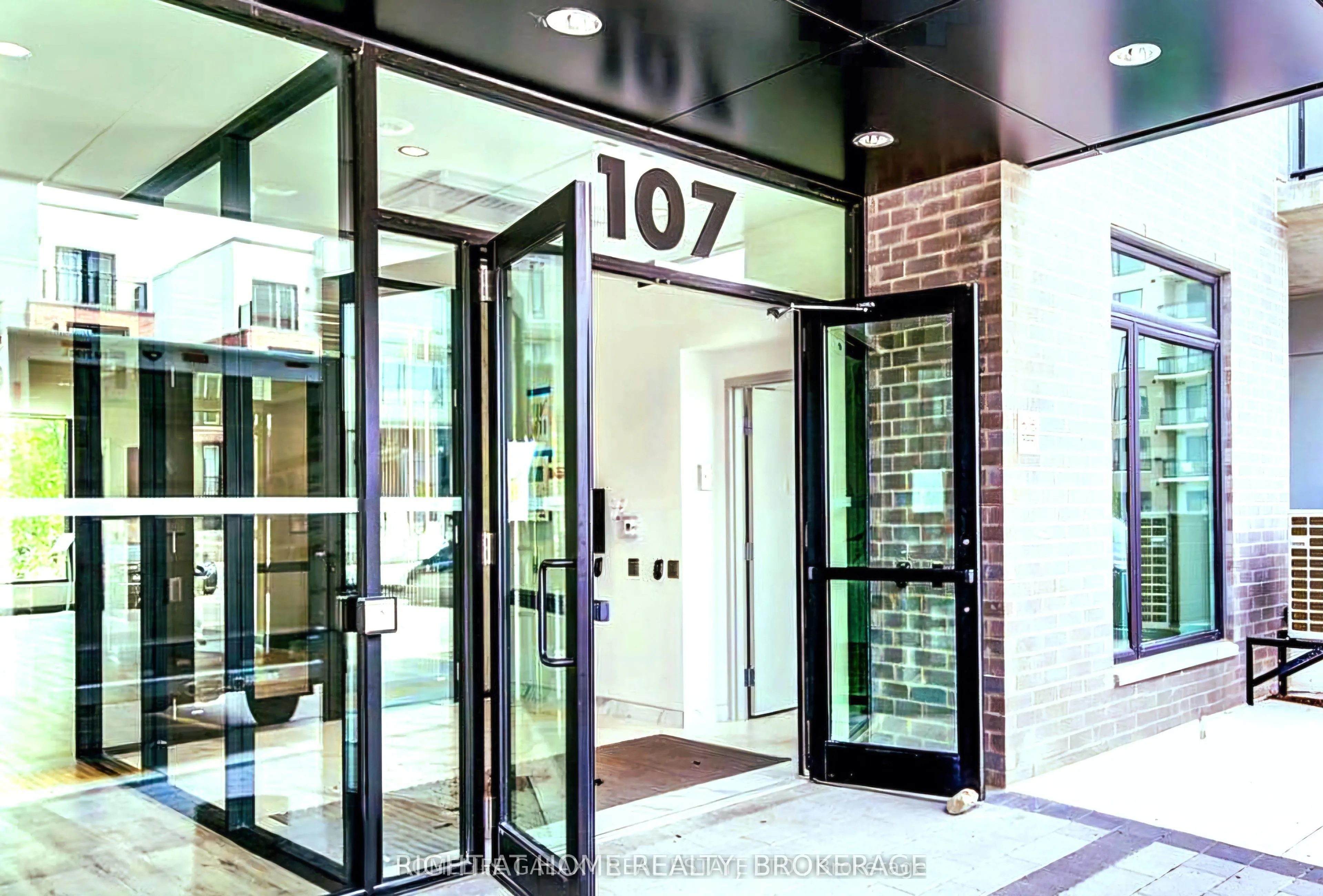 107 Roger Street S, #505