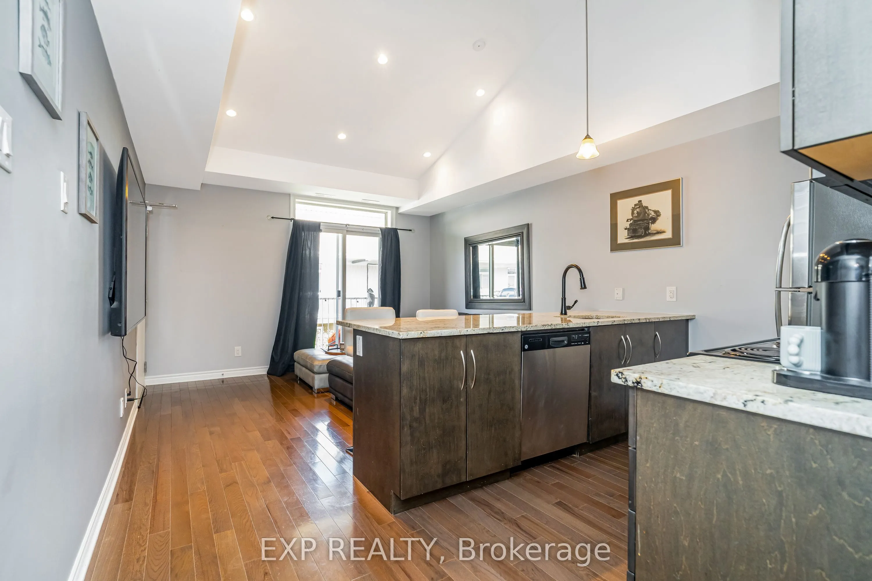 330 Everest Private, #G