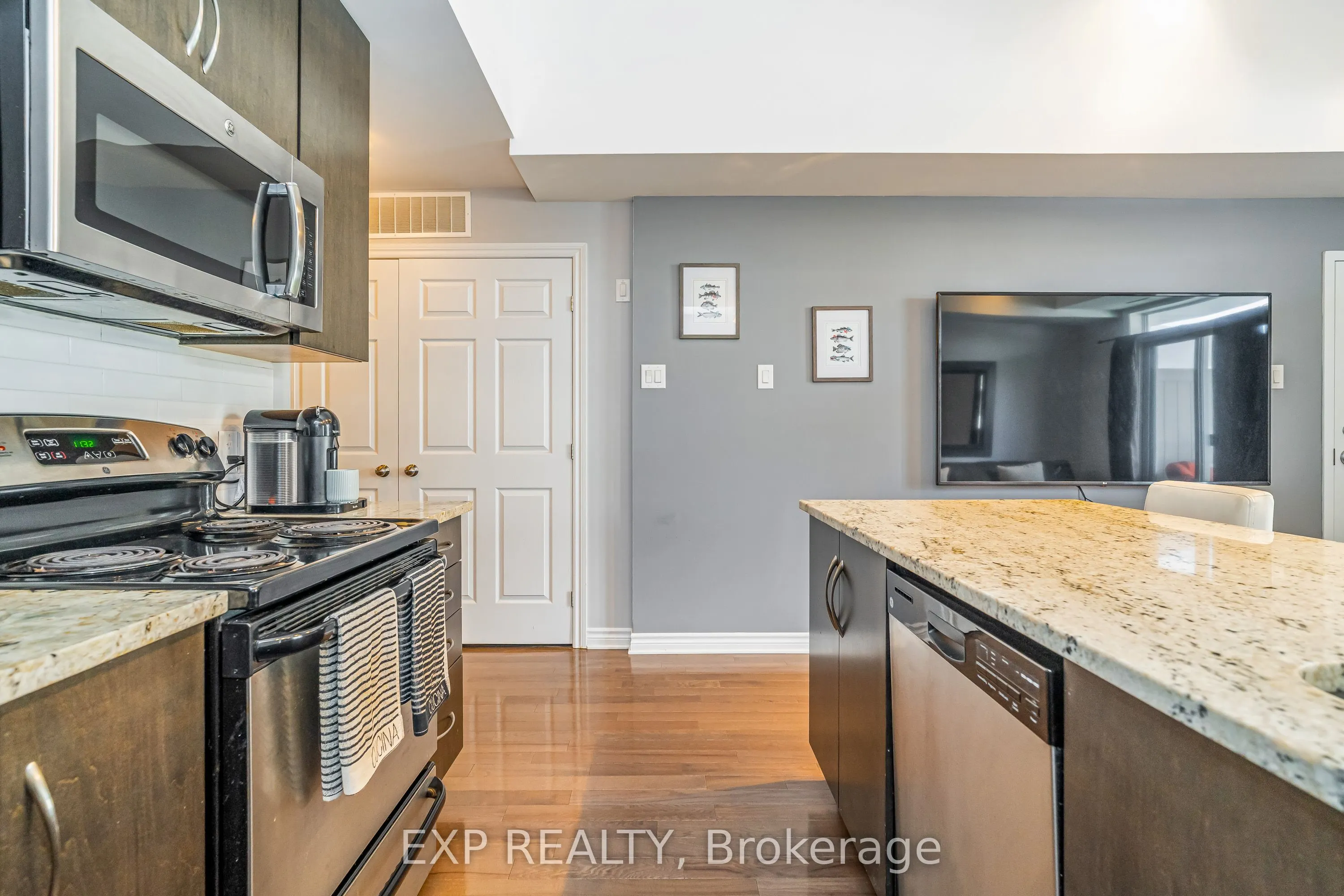 330 Everest Private, #G