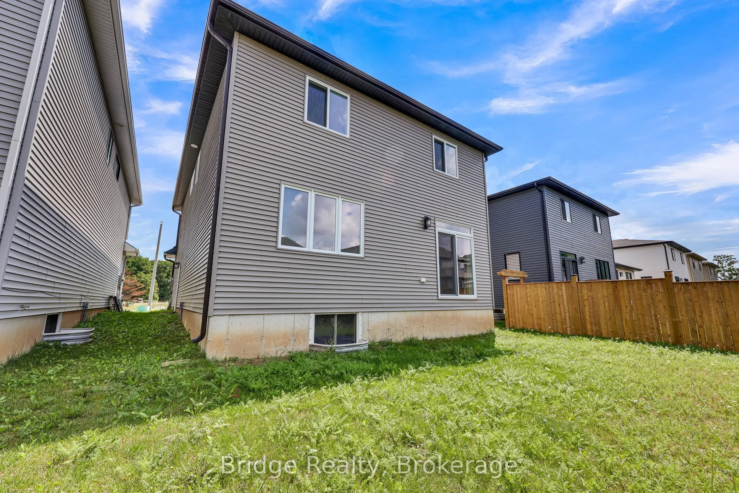 66 Cash Crescent