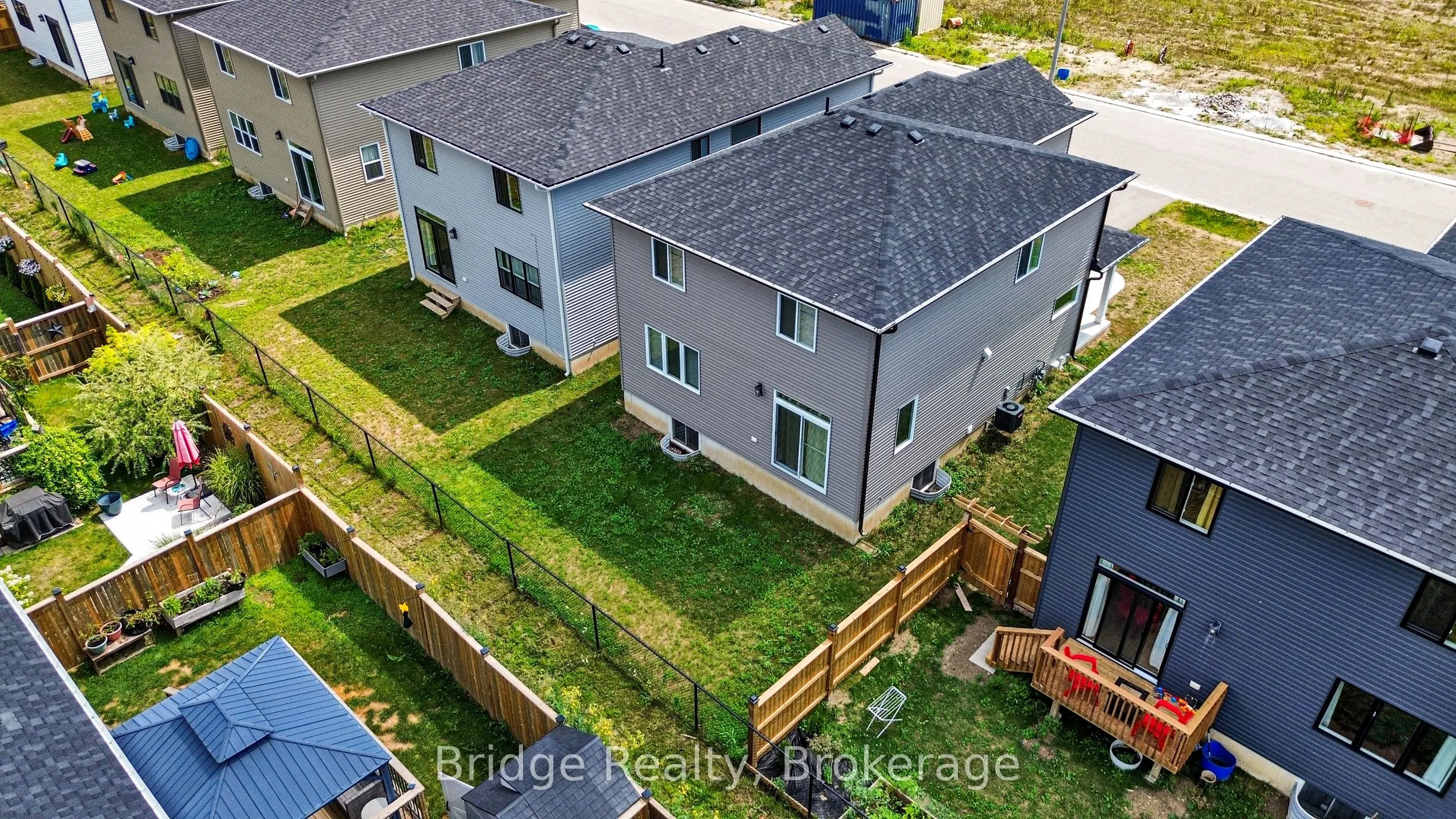 66 Cash Crescent