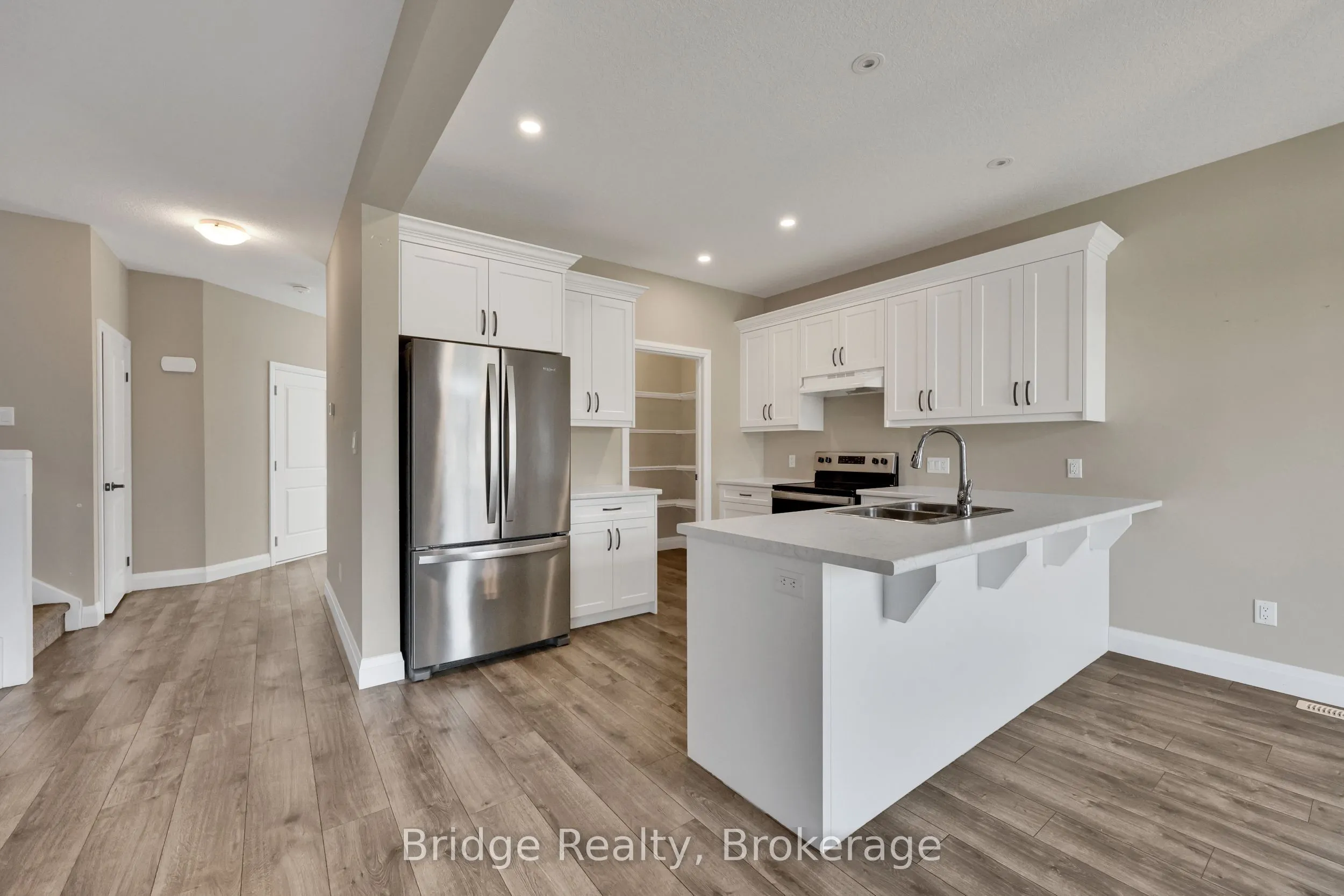 66 Cash Crescent