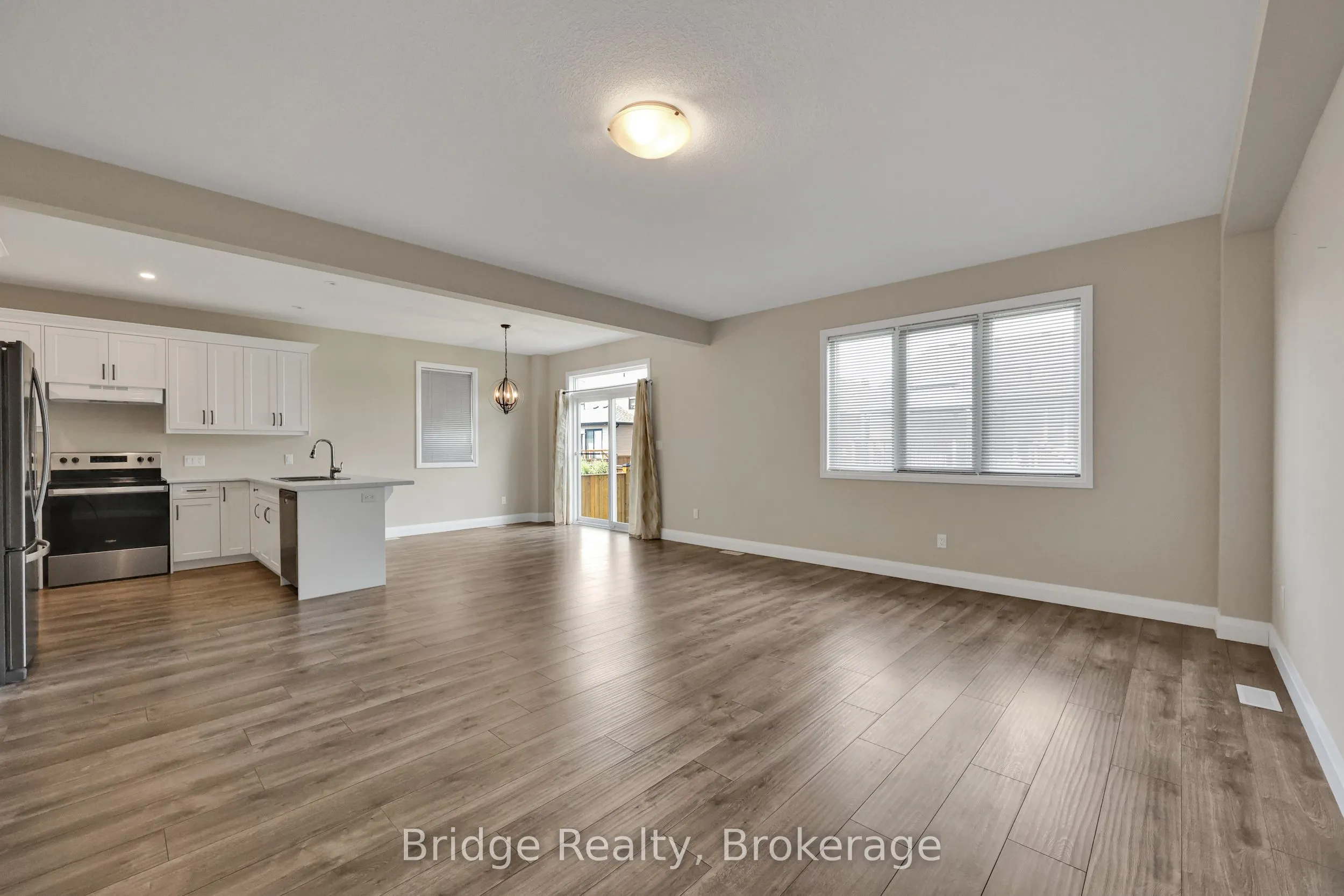 66 Cash Crescent