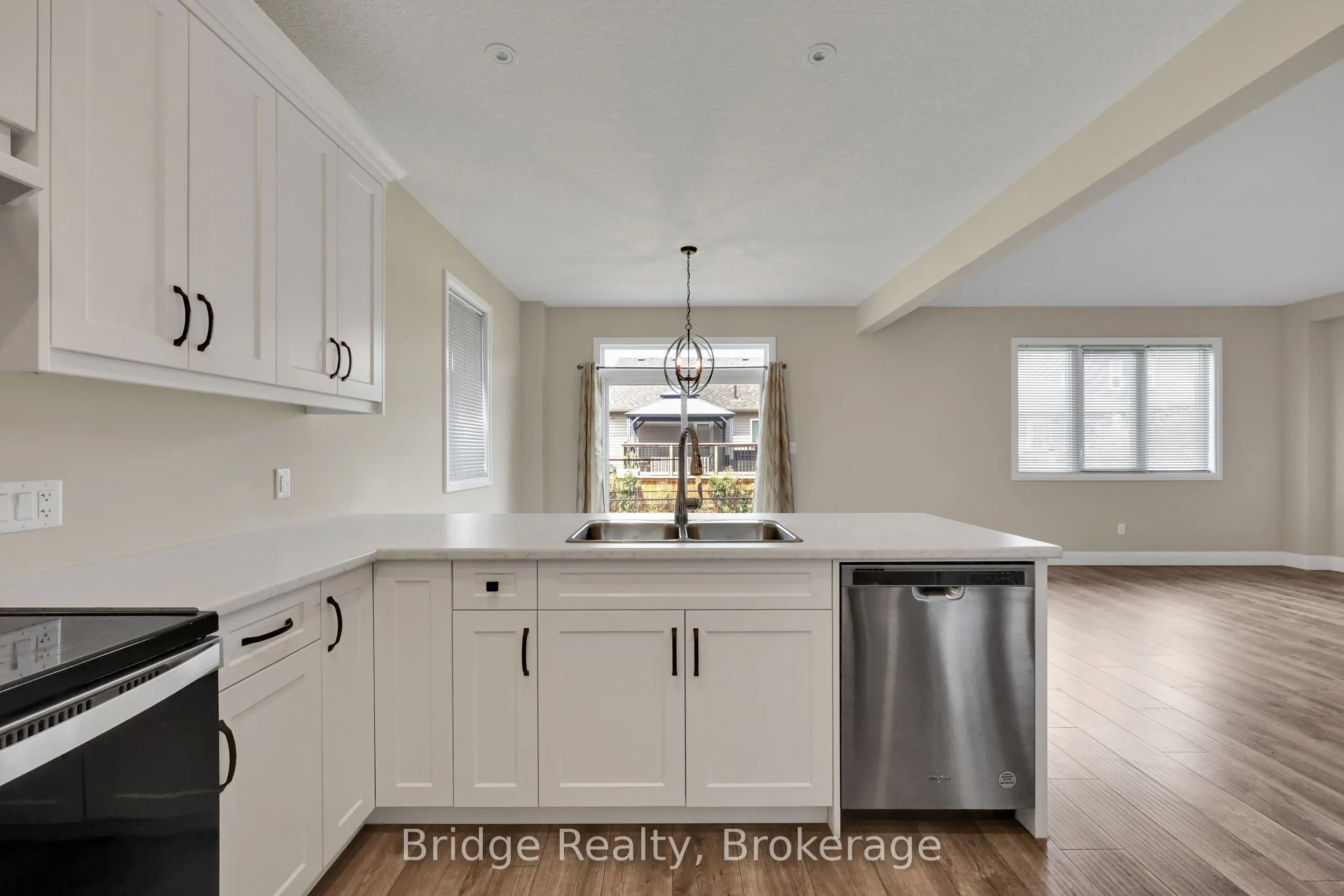 66 Cash Crescent