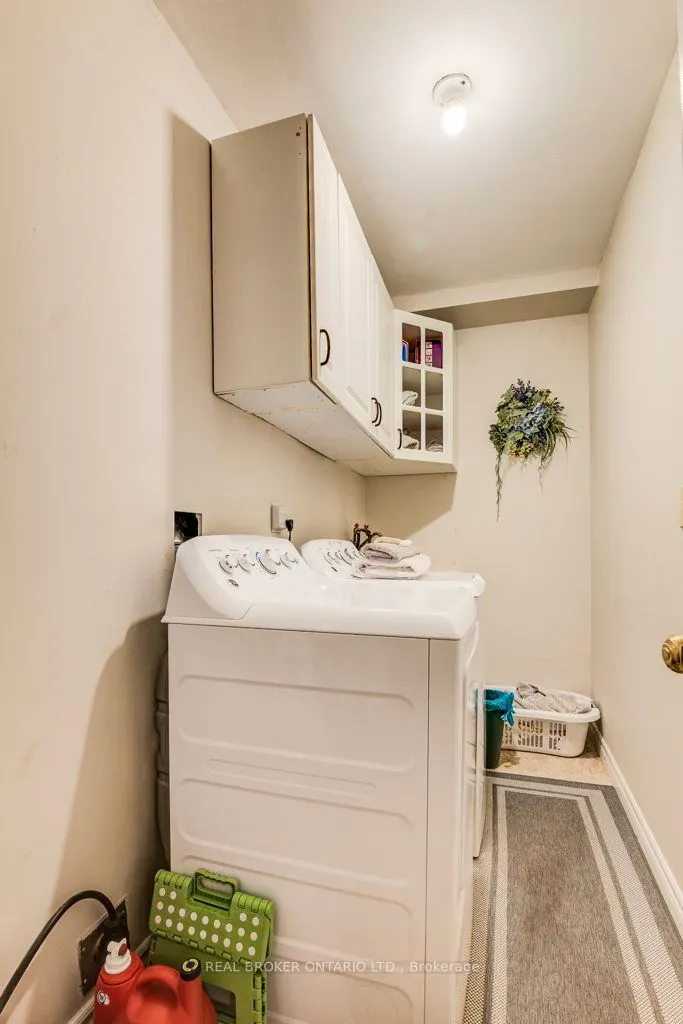 375 HOLIDAY INN Drive, #11