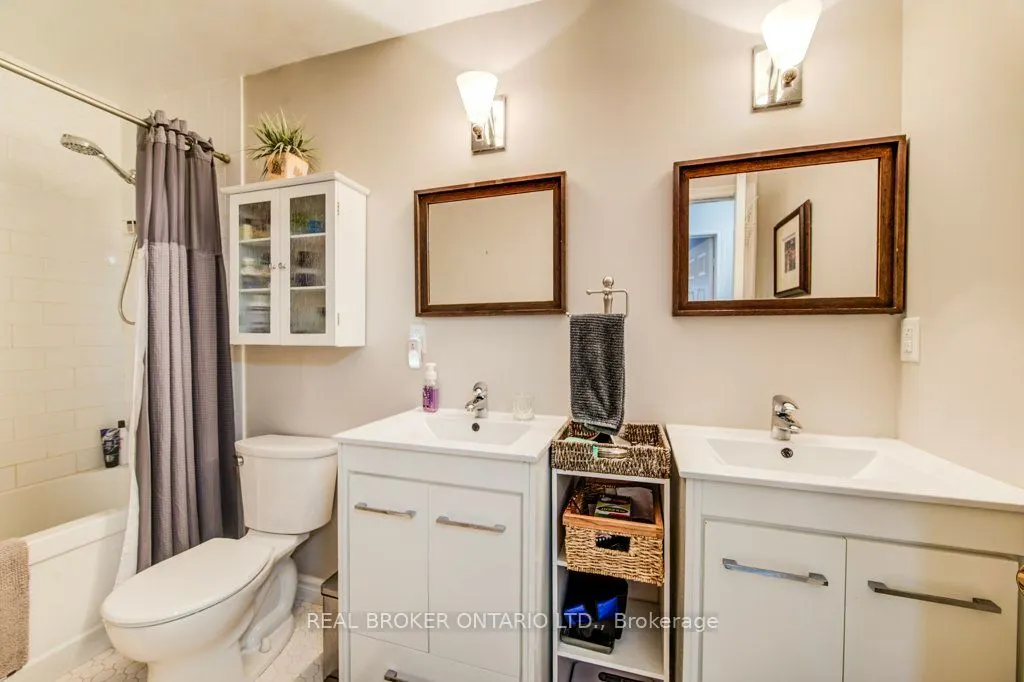 375 HOLIDAY INN Drive, #11