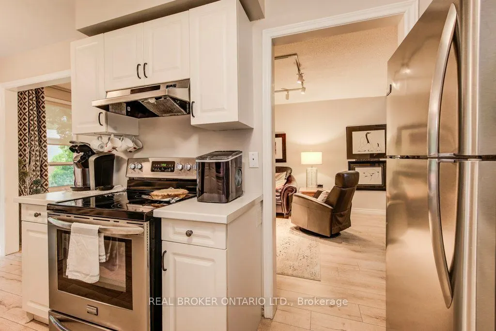 375 HOLIDAY INN Drive, #11