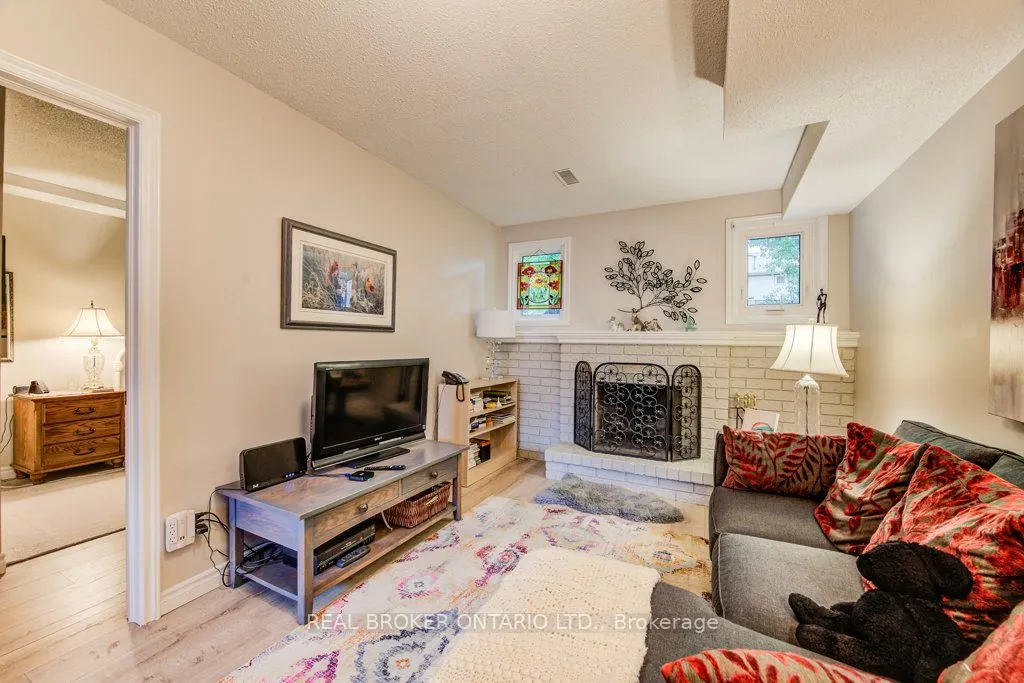 375 HOLIDAY INN Drive, #11