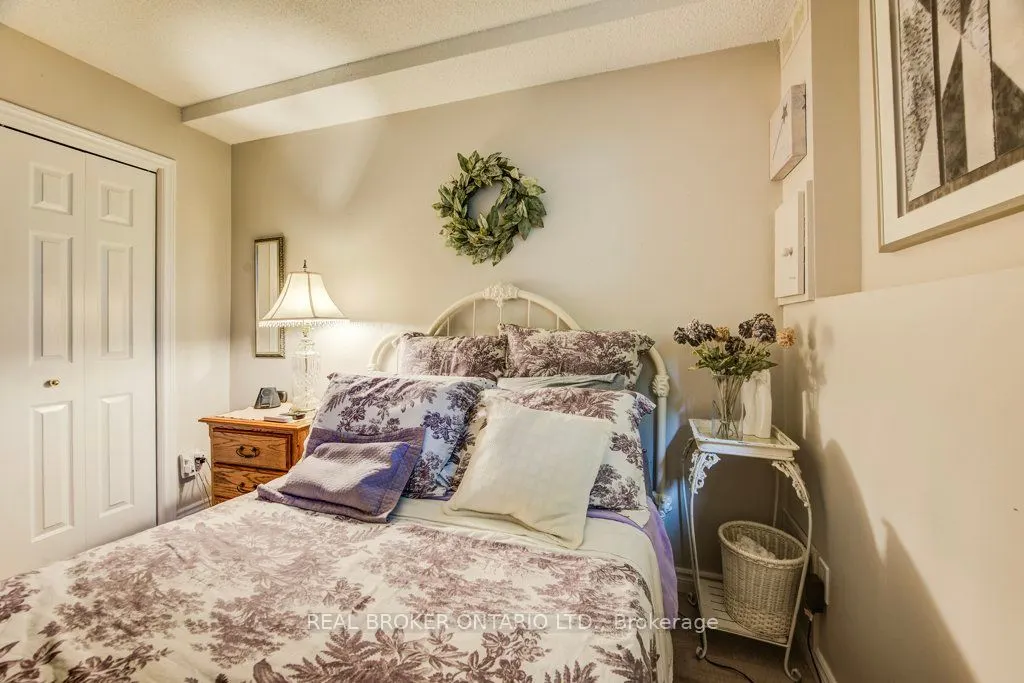 375 HOLIDAY INN Drive, #11