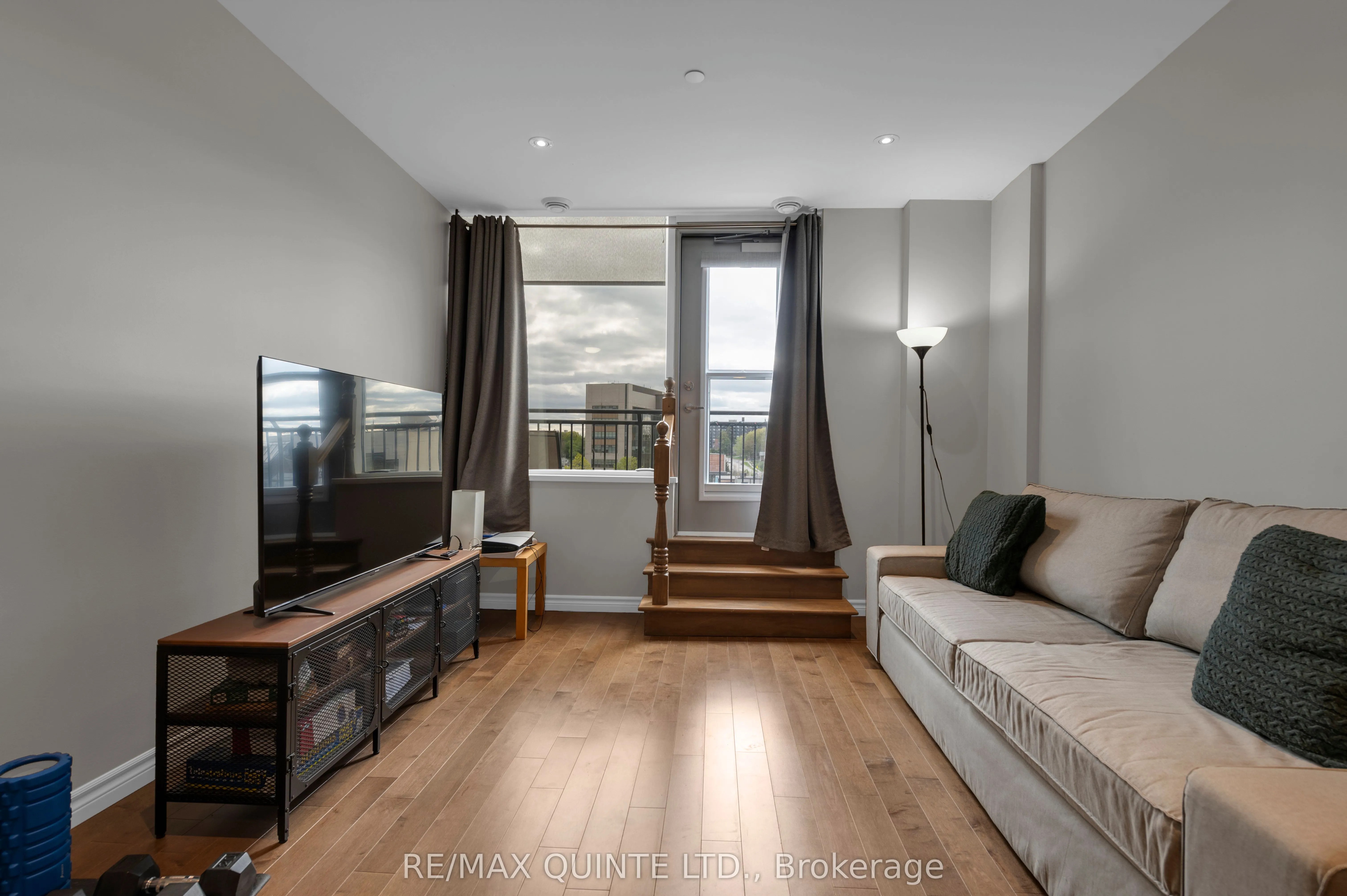 199 Front Street, #410