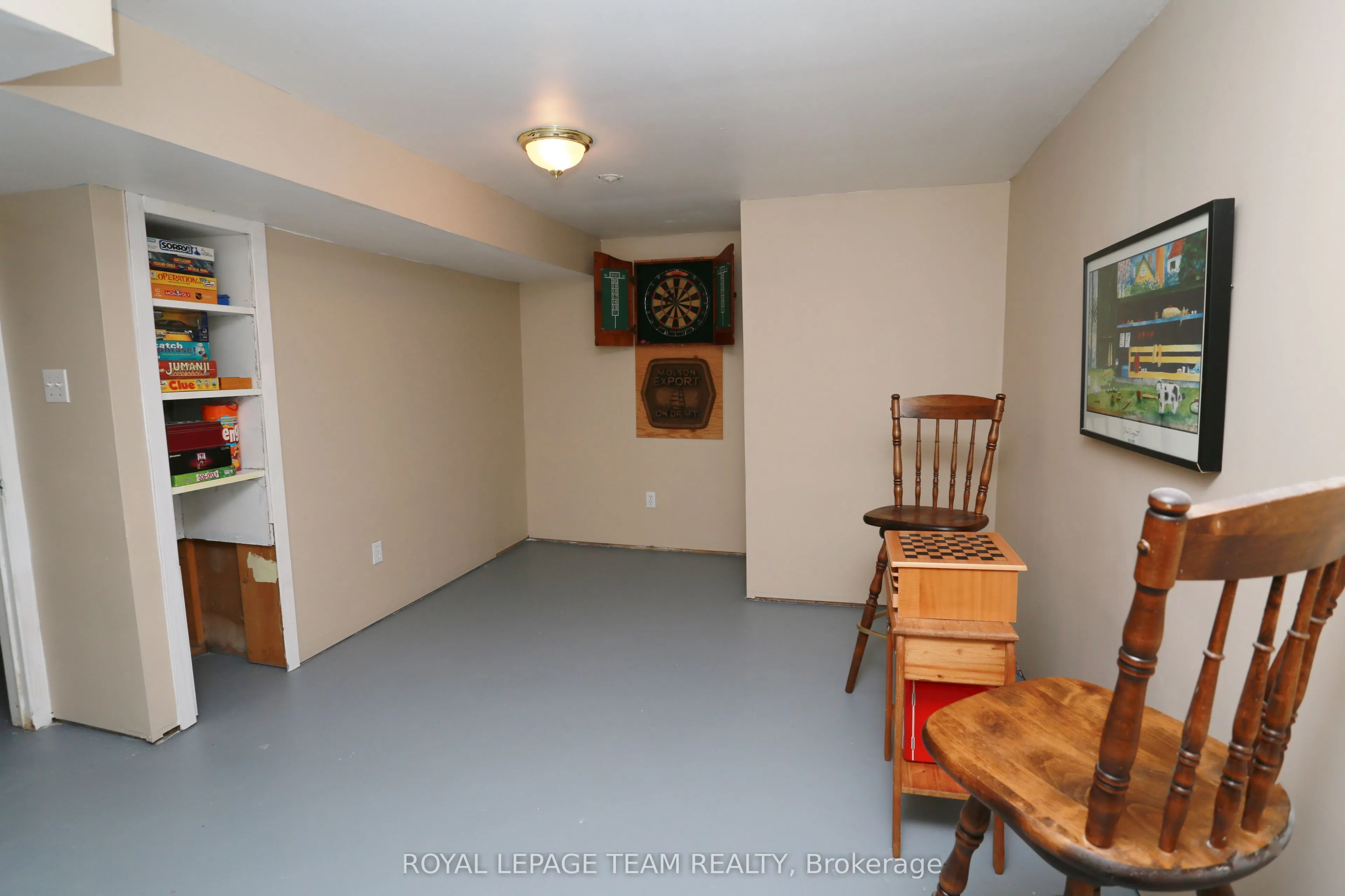 82 Maitland Street S