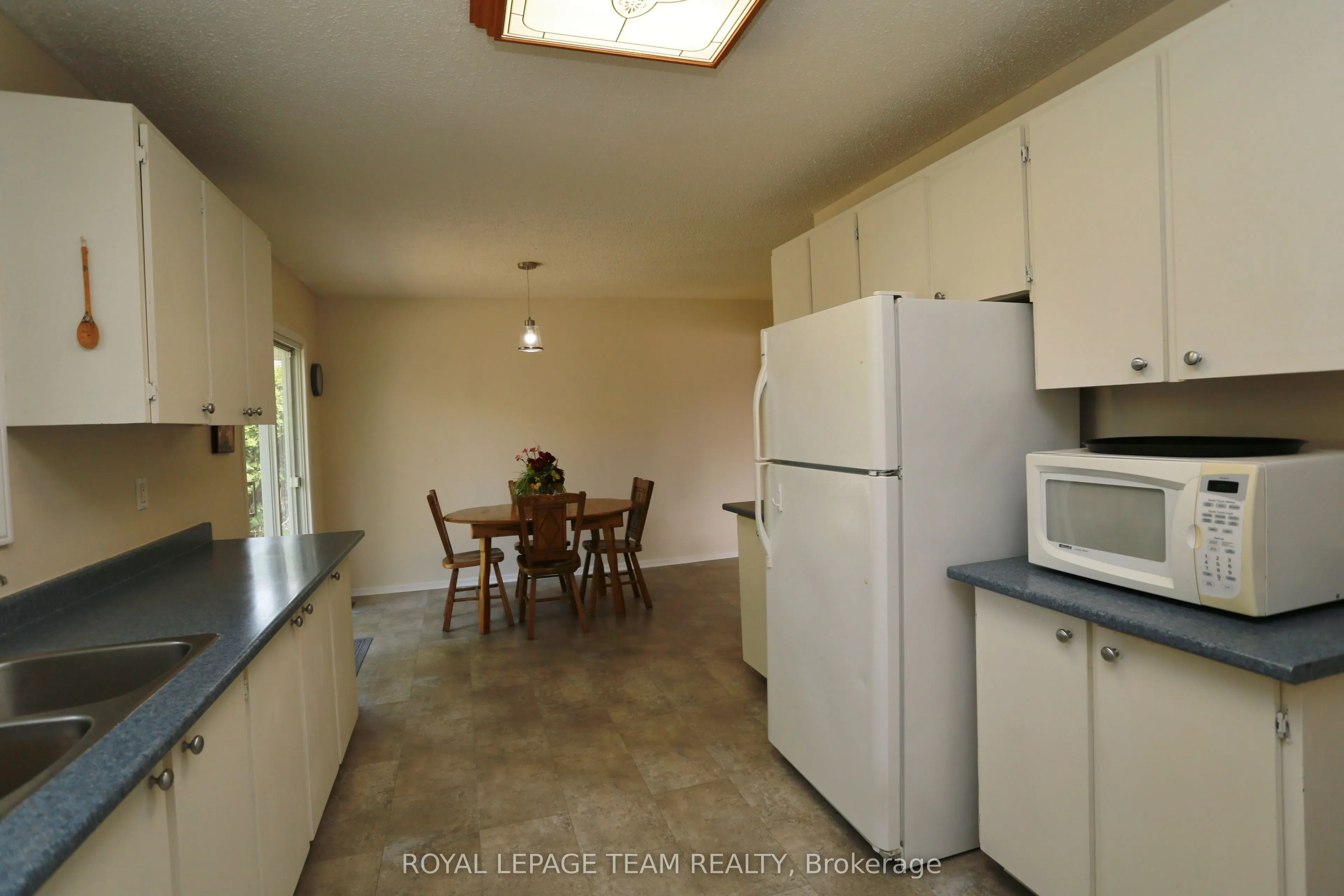 82 Maitland Street S