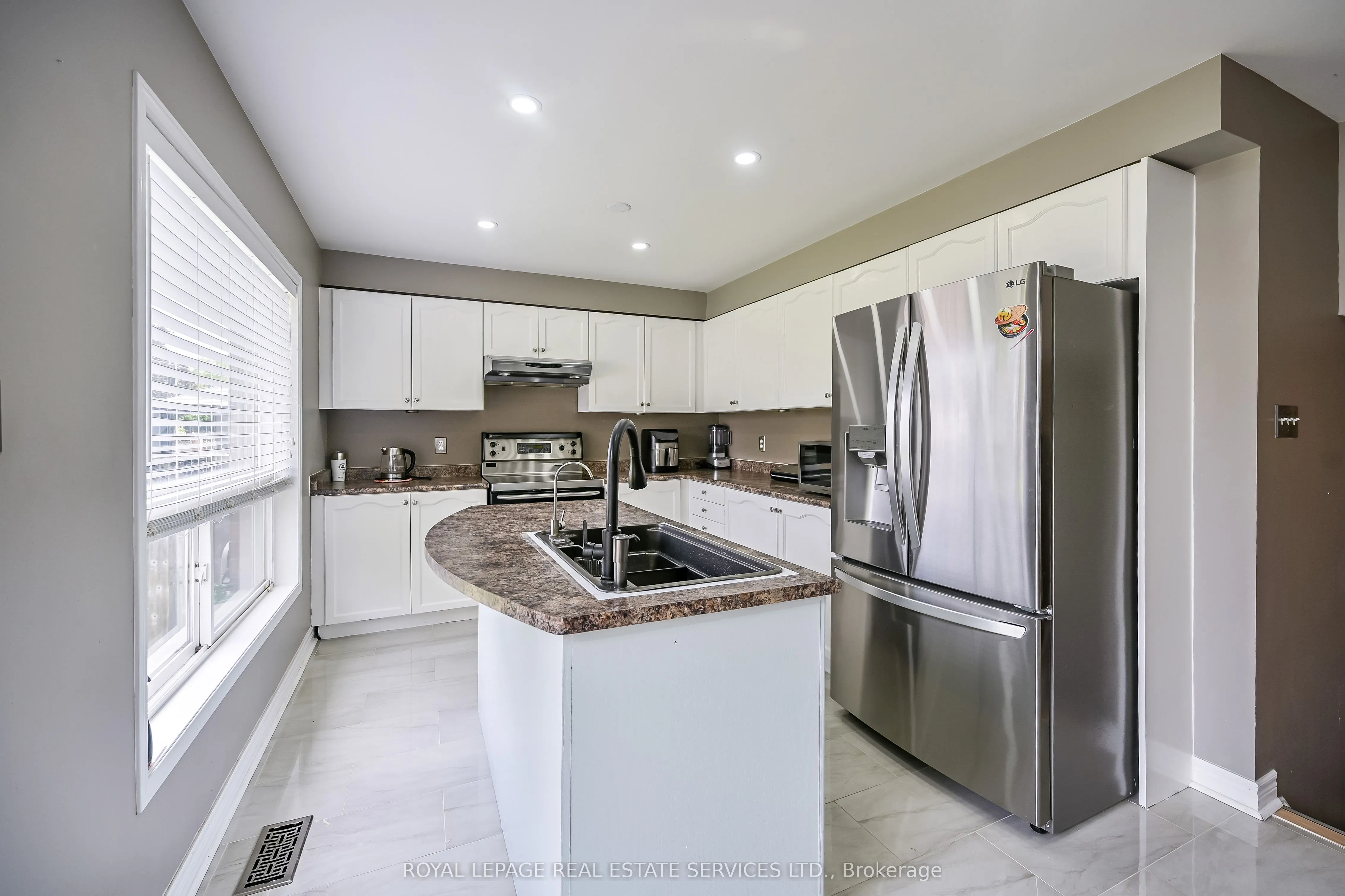 118 Blackburn Drive