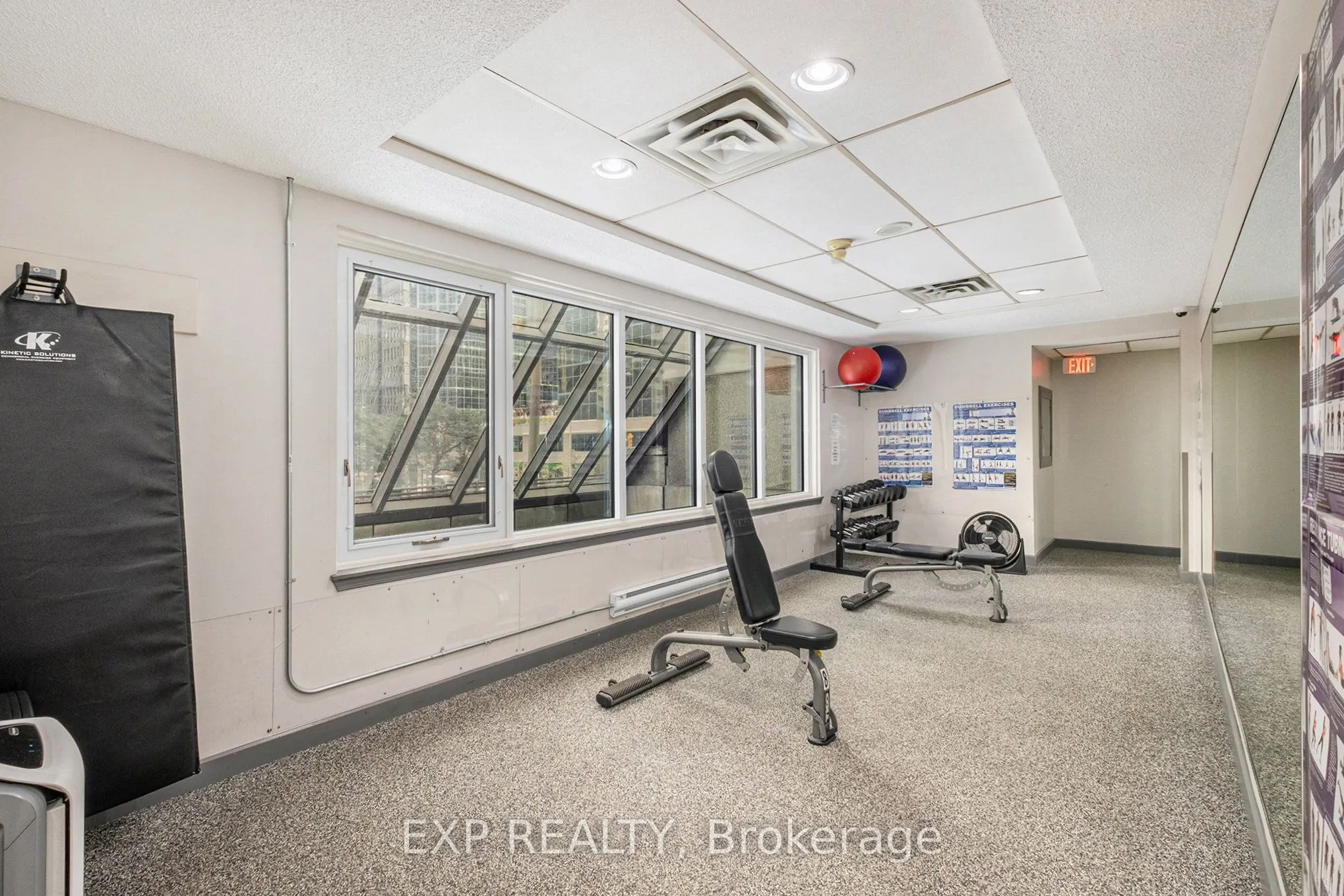 199 Kent Street, #1402