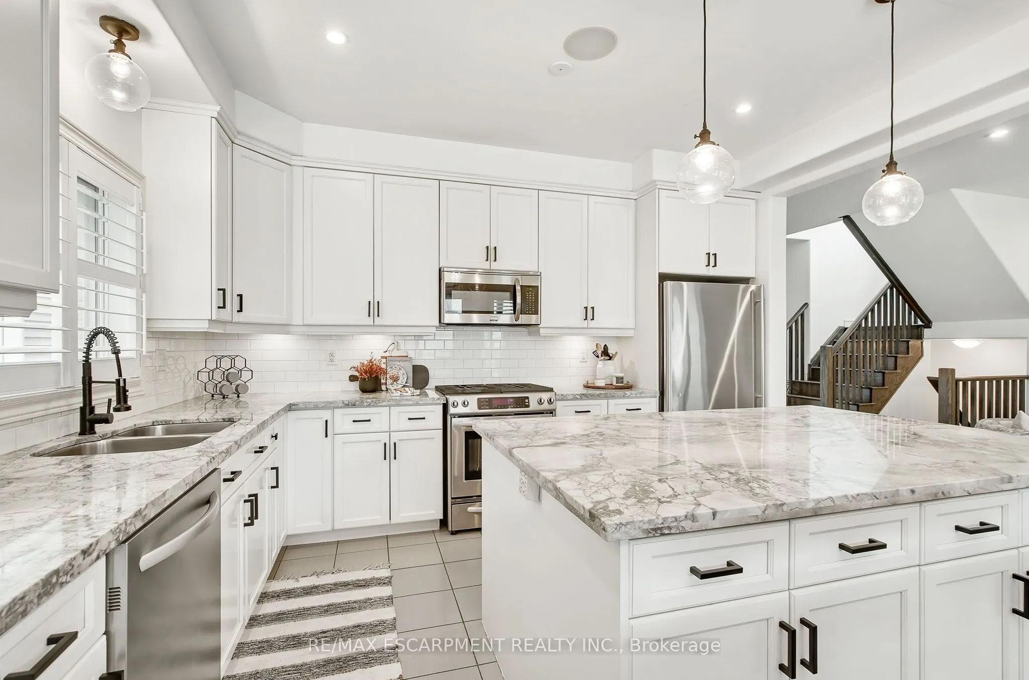4884 Allan Court