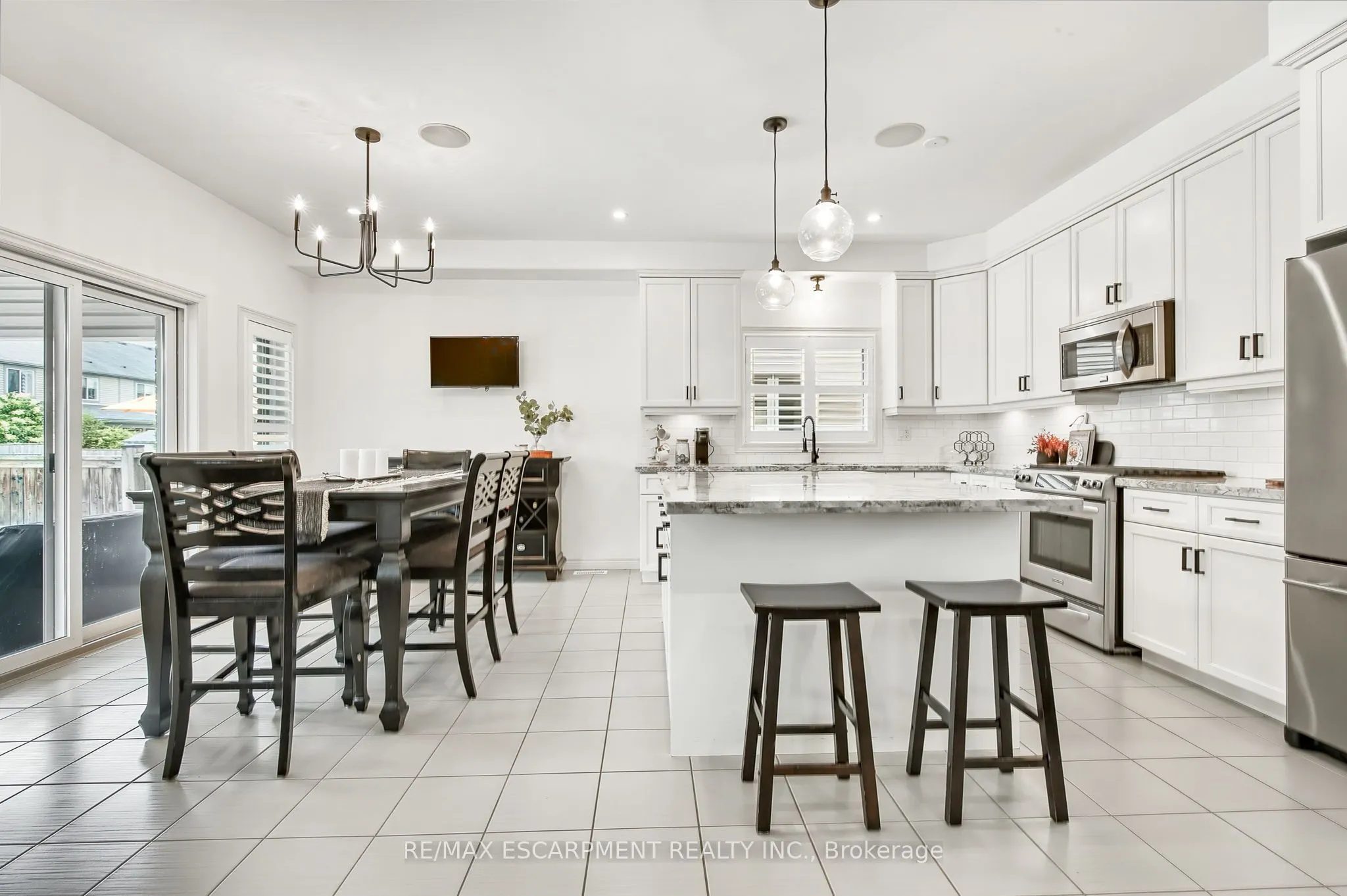 4884 Allan Court