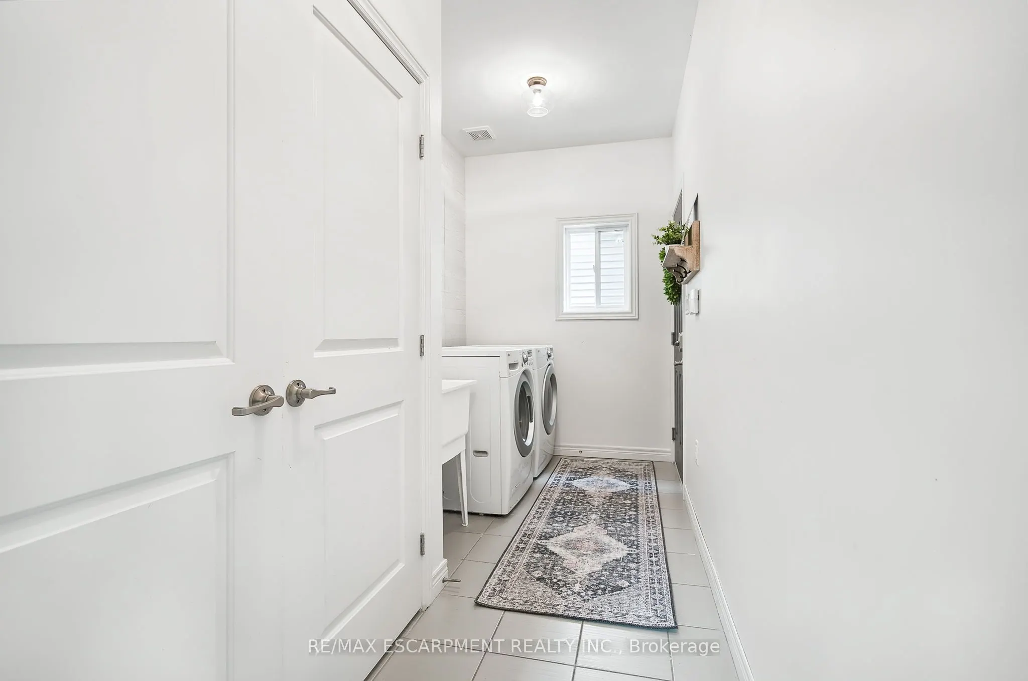4884 Allan Court