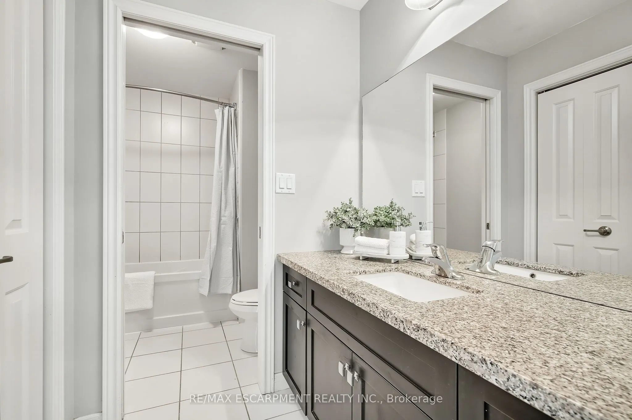 4884 Allan Court