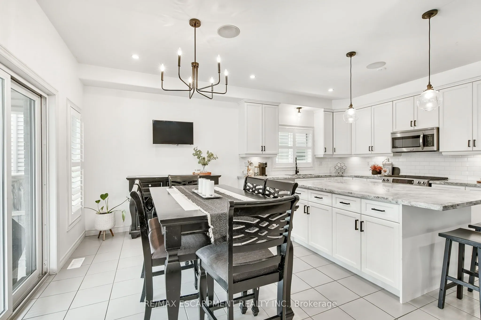 4884 Allan Court