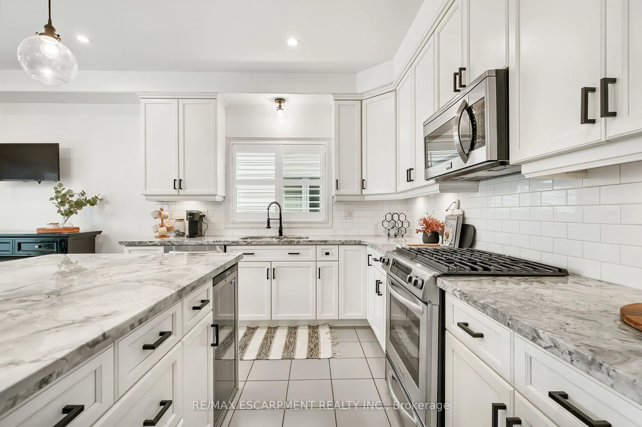 4884 Allan Court