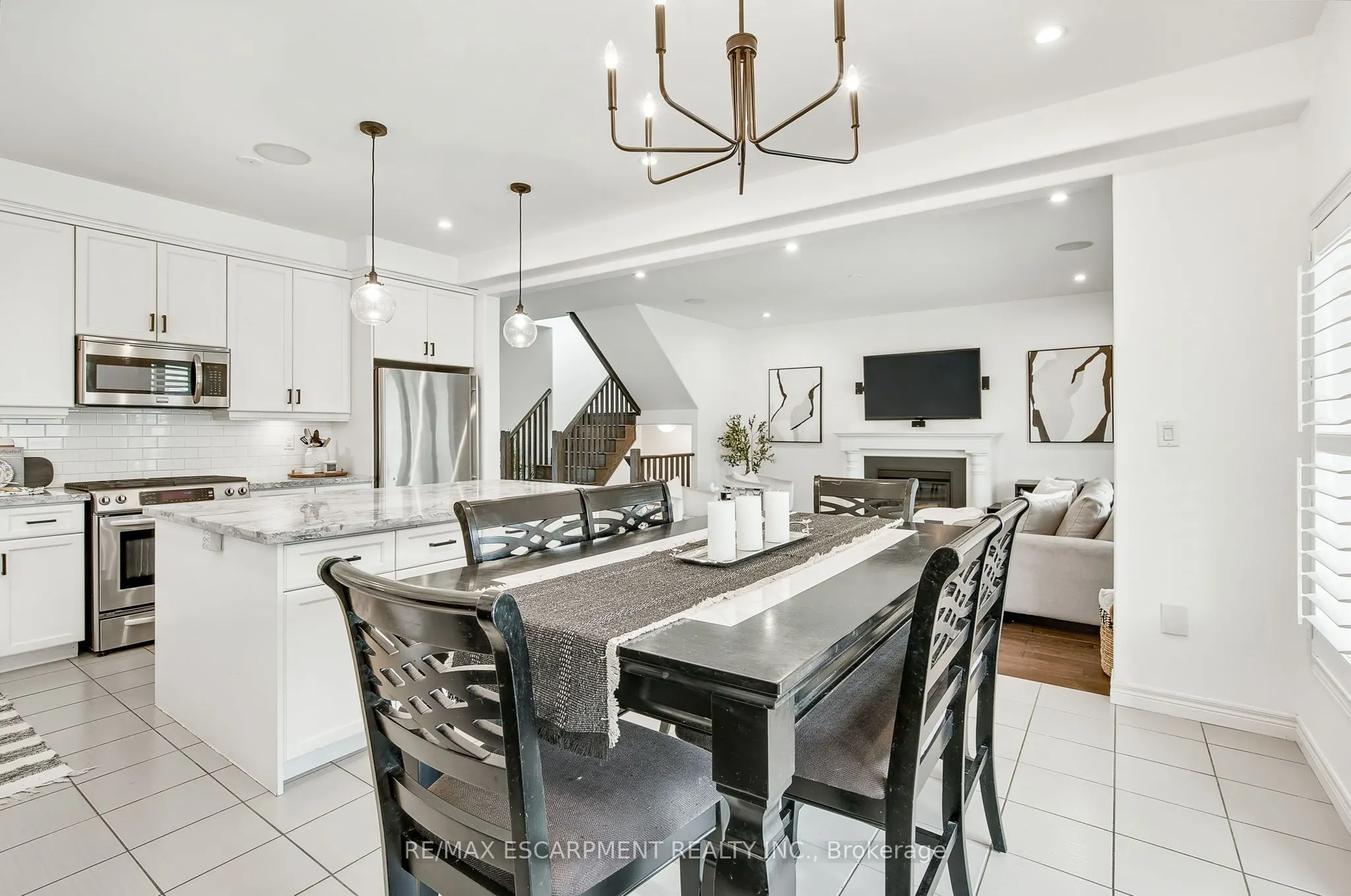 4884 Allan Court