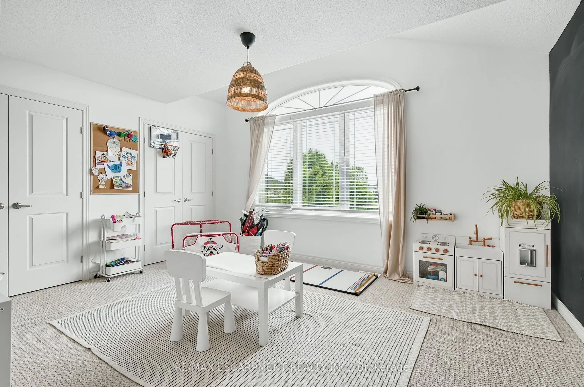 4884 Allan Court