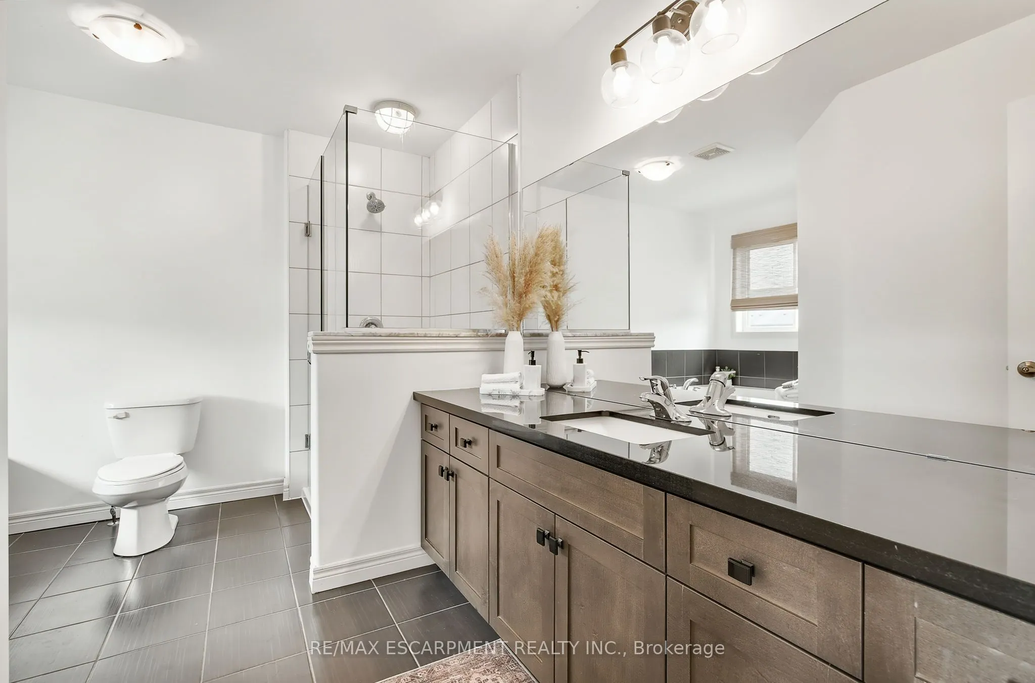 4884 Allan Court