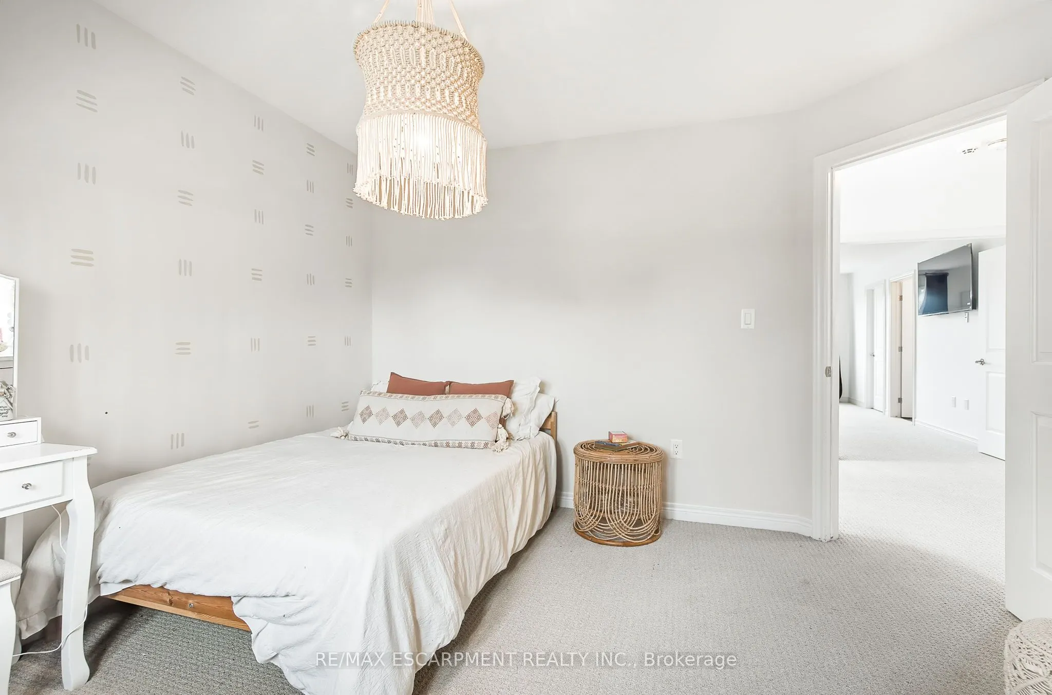 4884 Allan Court