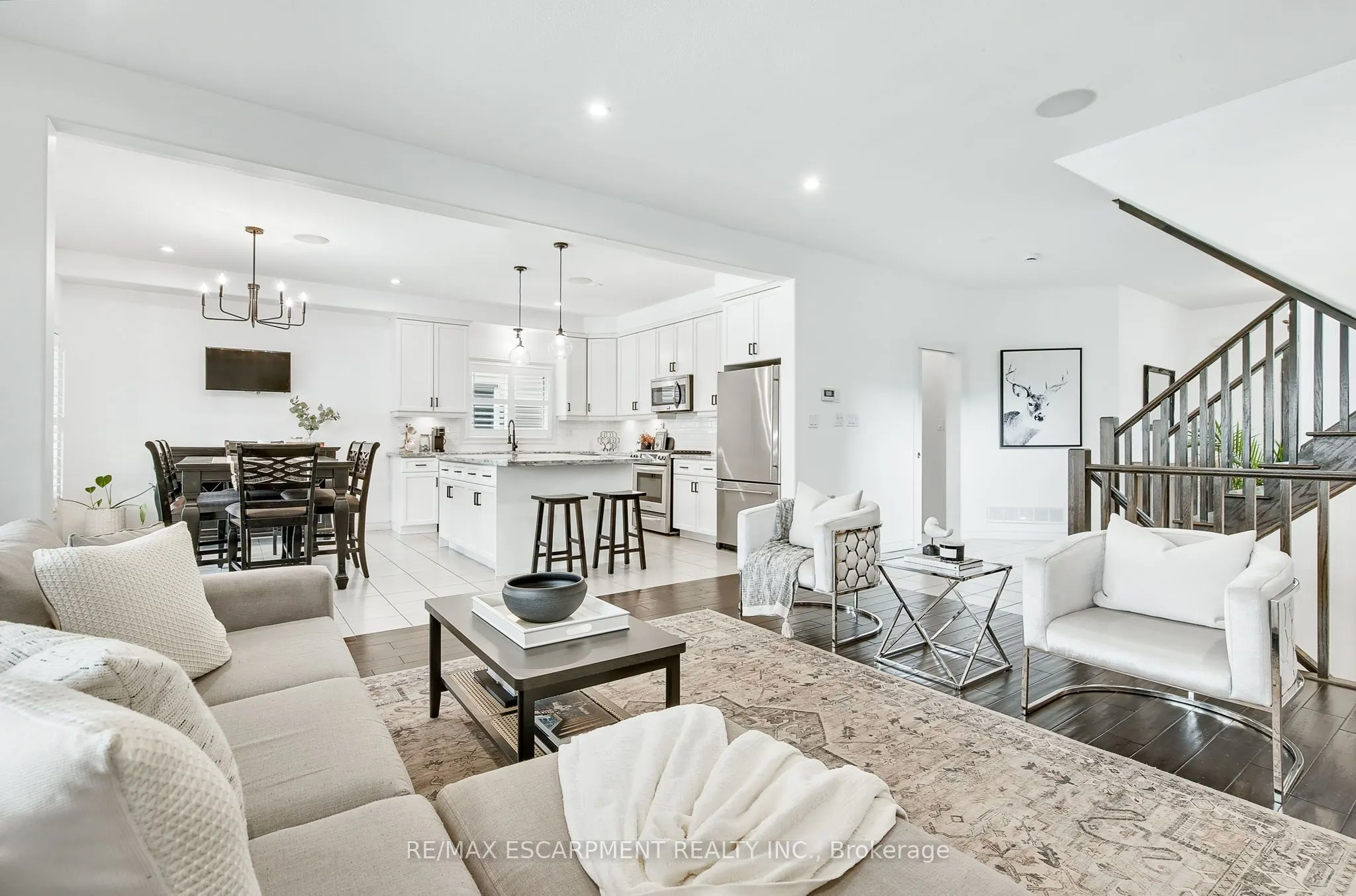 4884 Allan Court