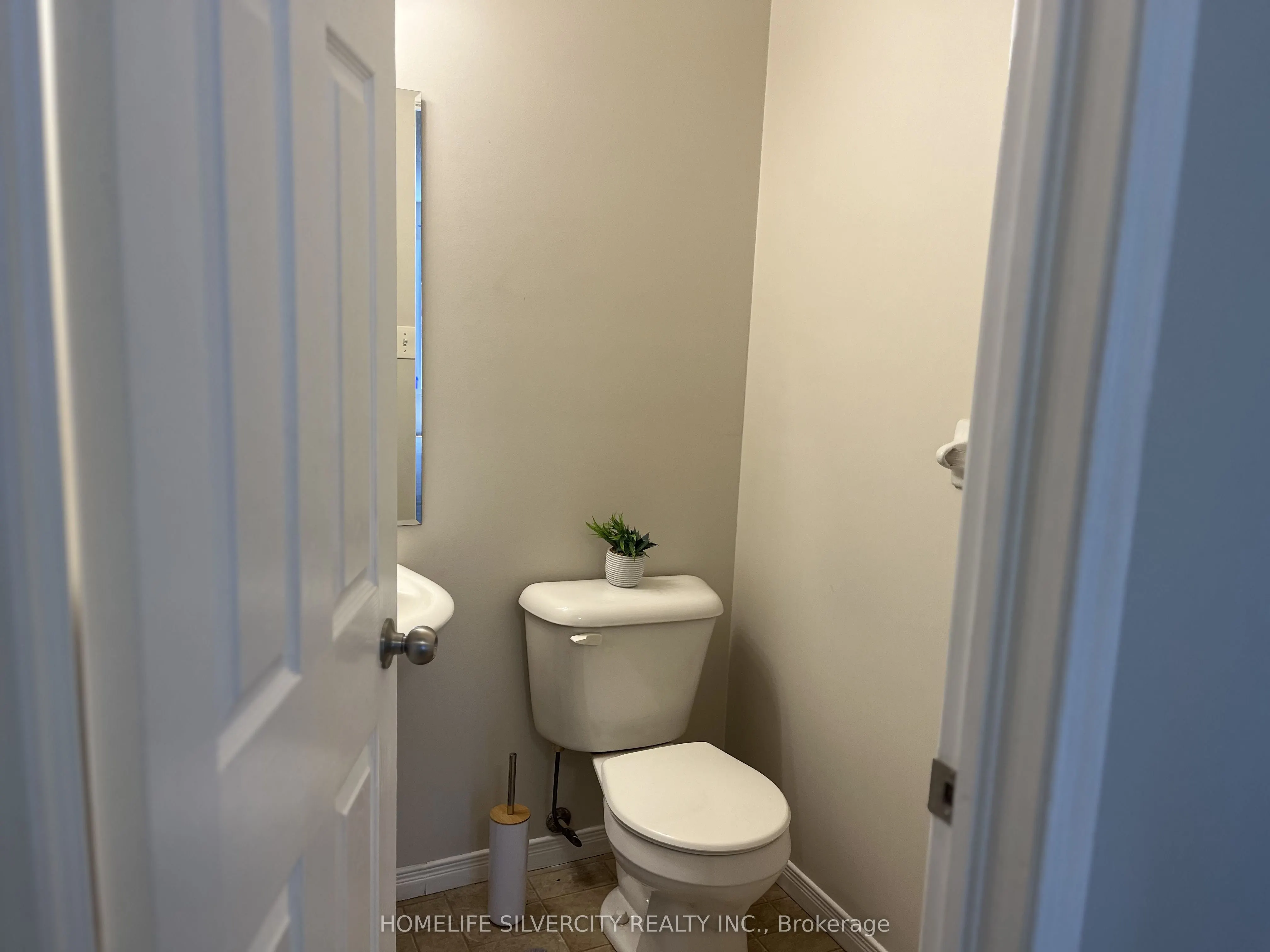 155 Highland Crescent