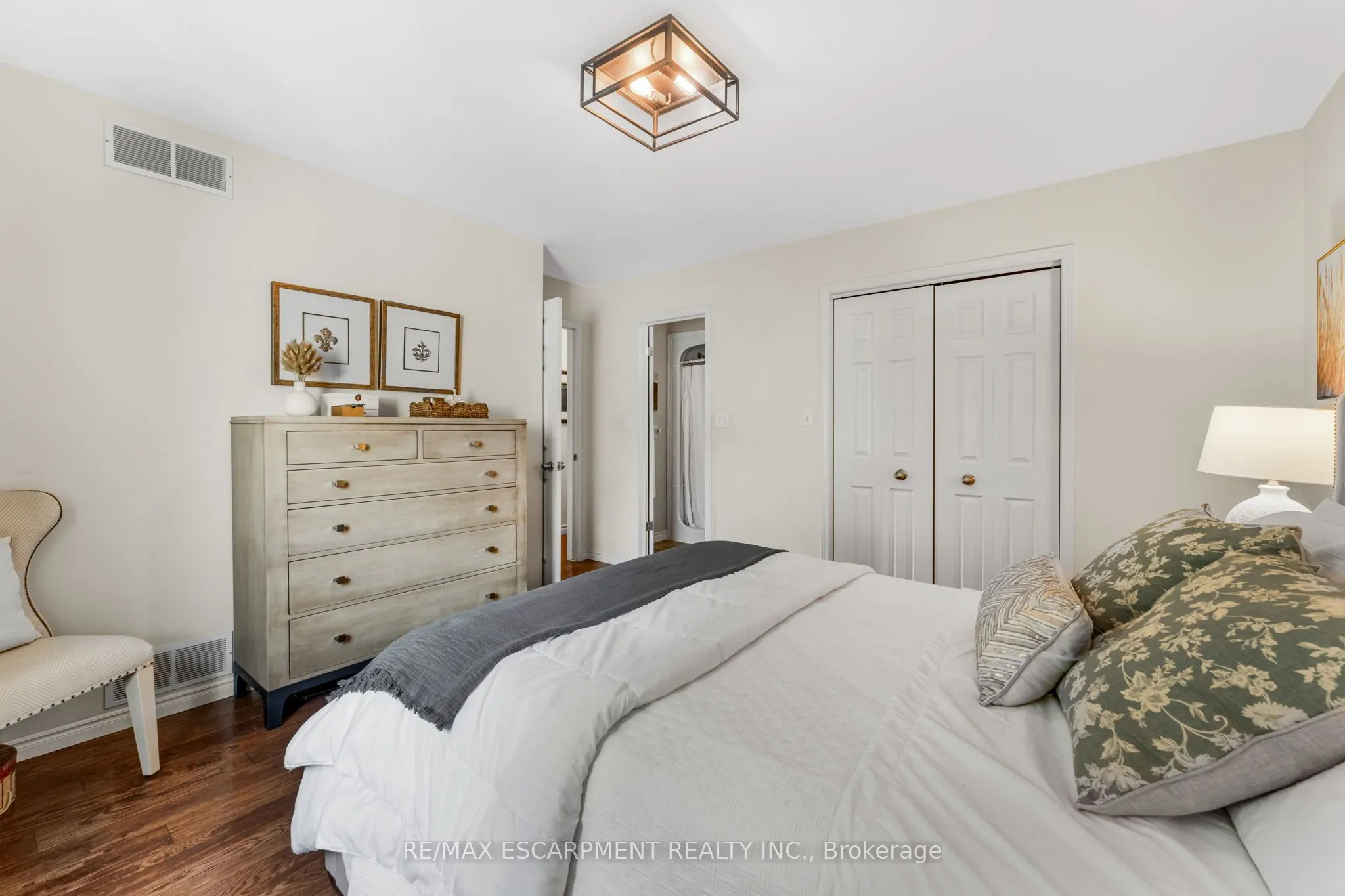 2461 SHURIE Road