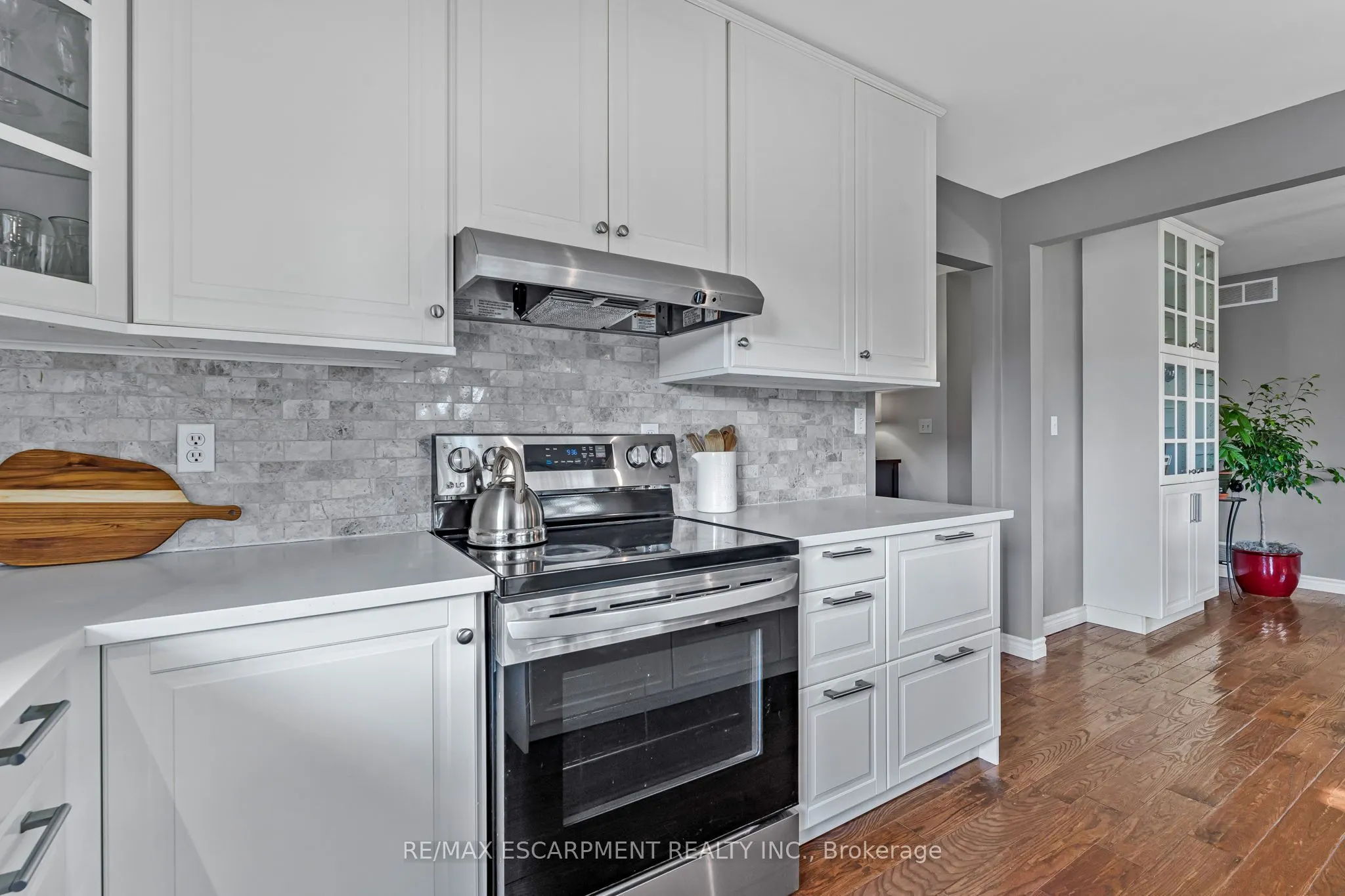 2461 SHURIE Road