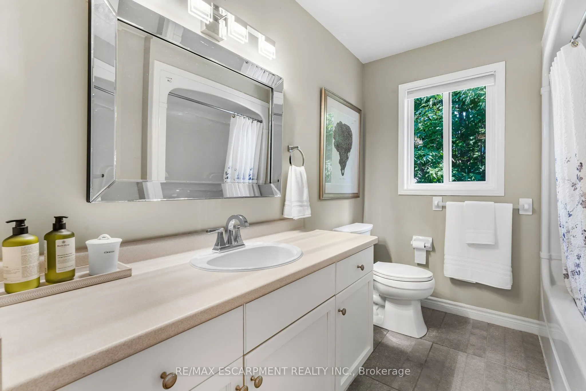 2461 SHURIE Road