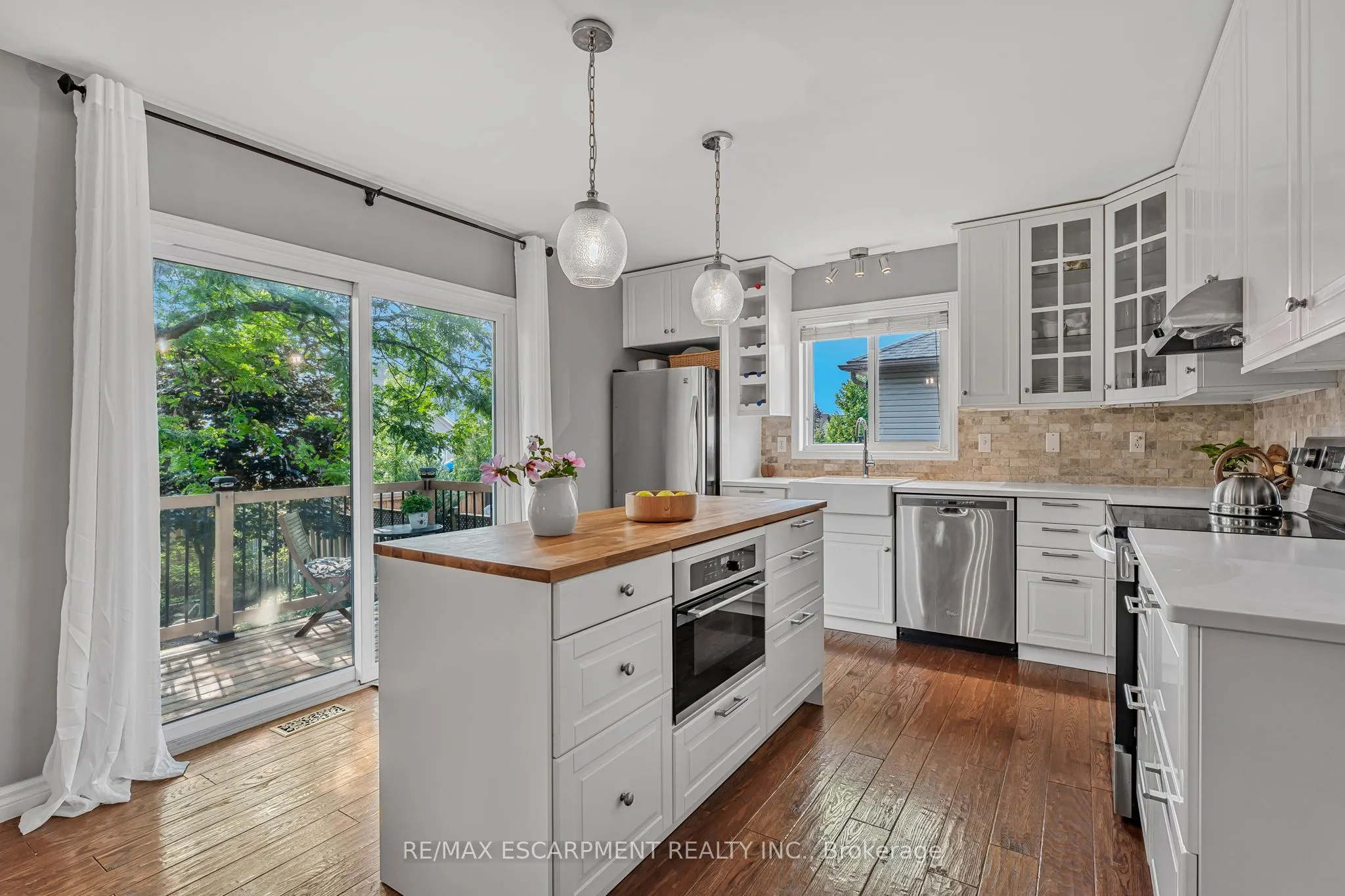 2461 SHURIE Road