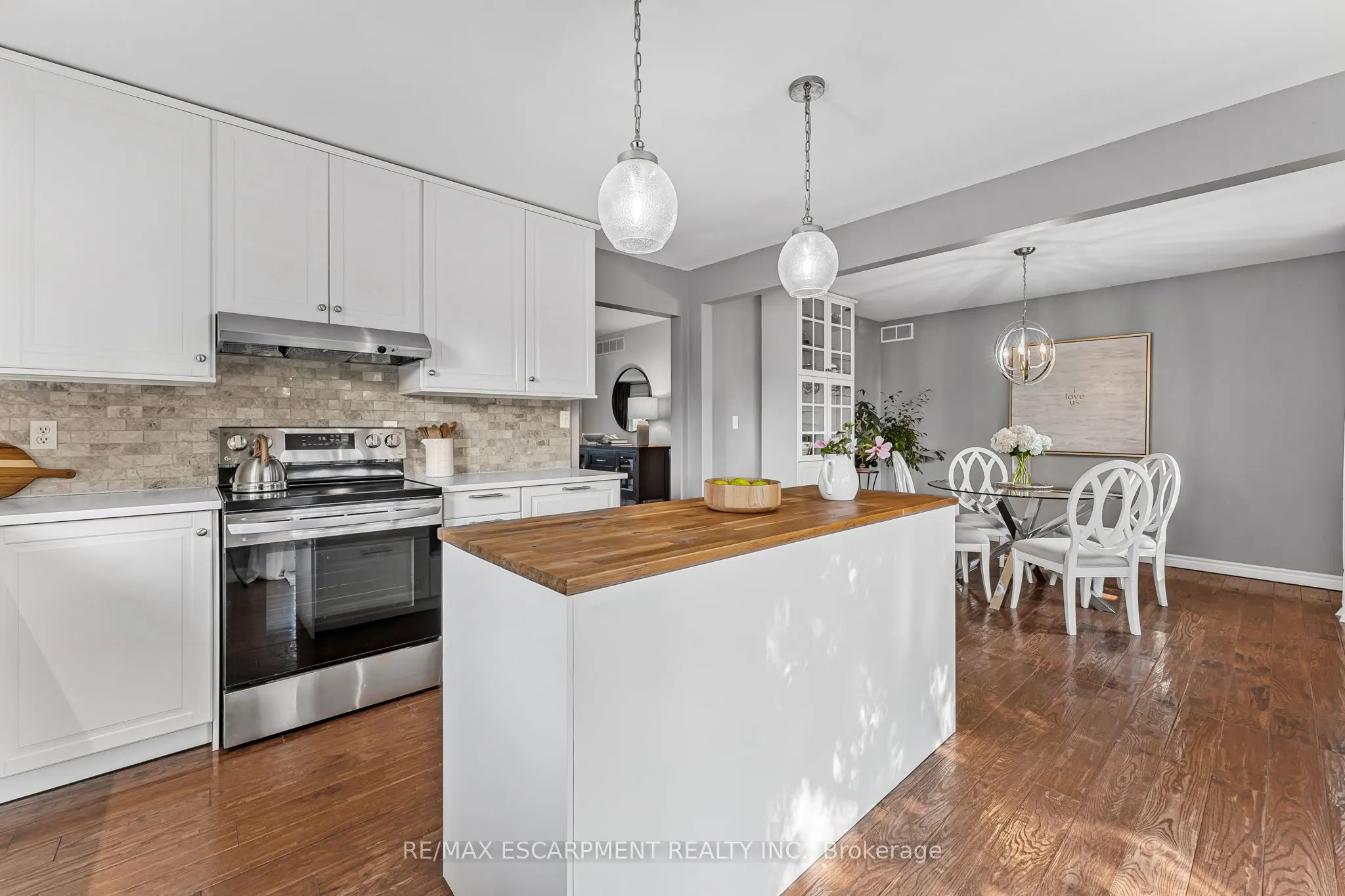 2461 SHURIE Road