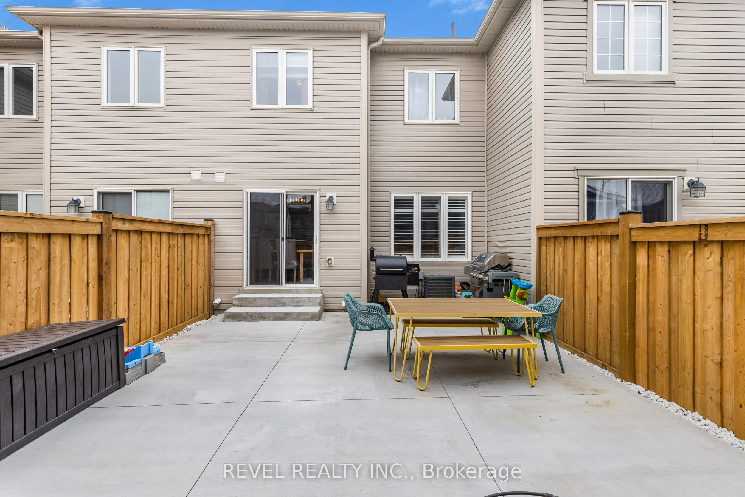 154 Maclachlan Avenue
