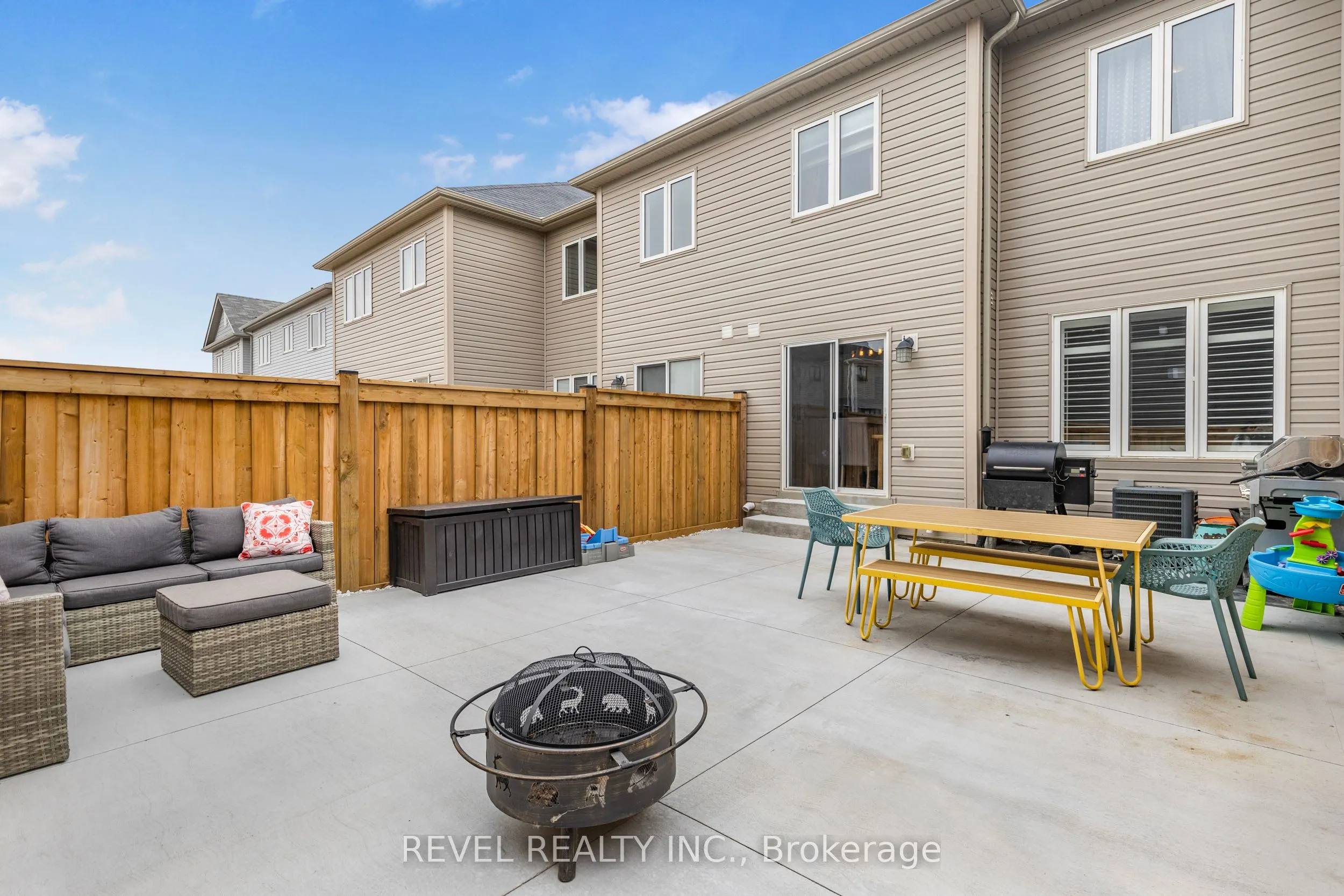154 Maclachlan Avenue