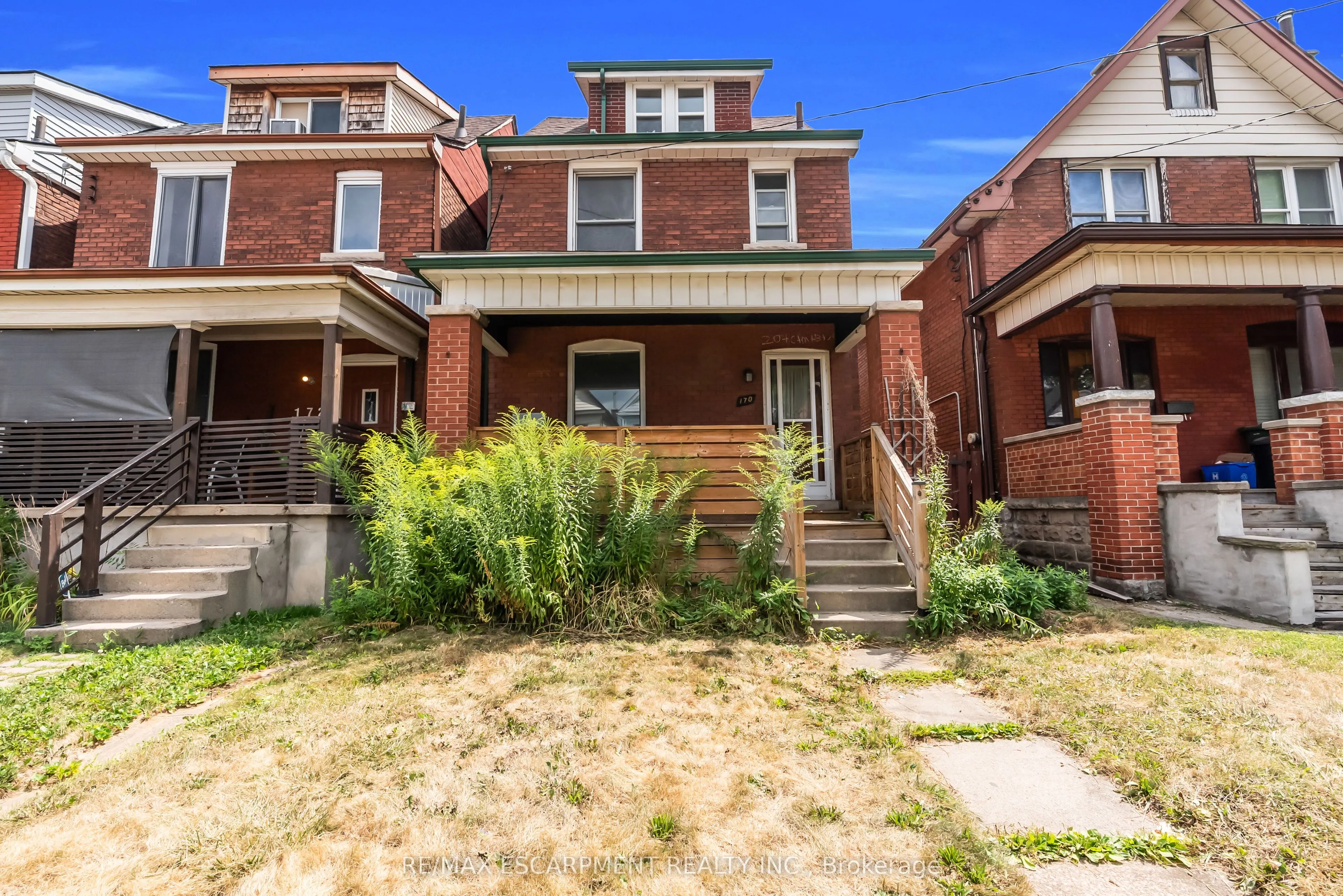 170 Grosvenor Avenue N