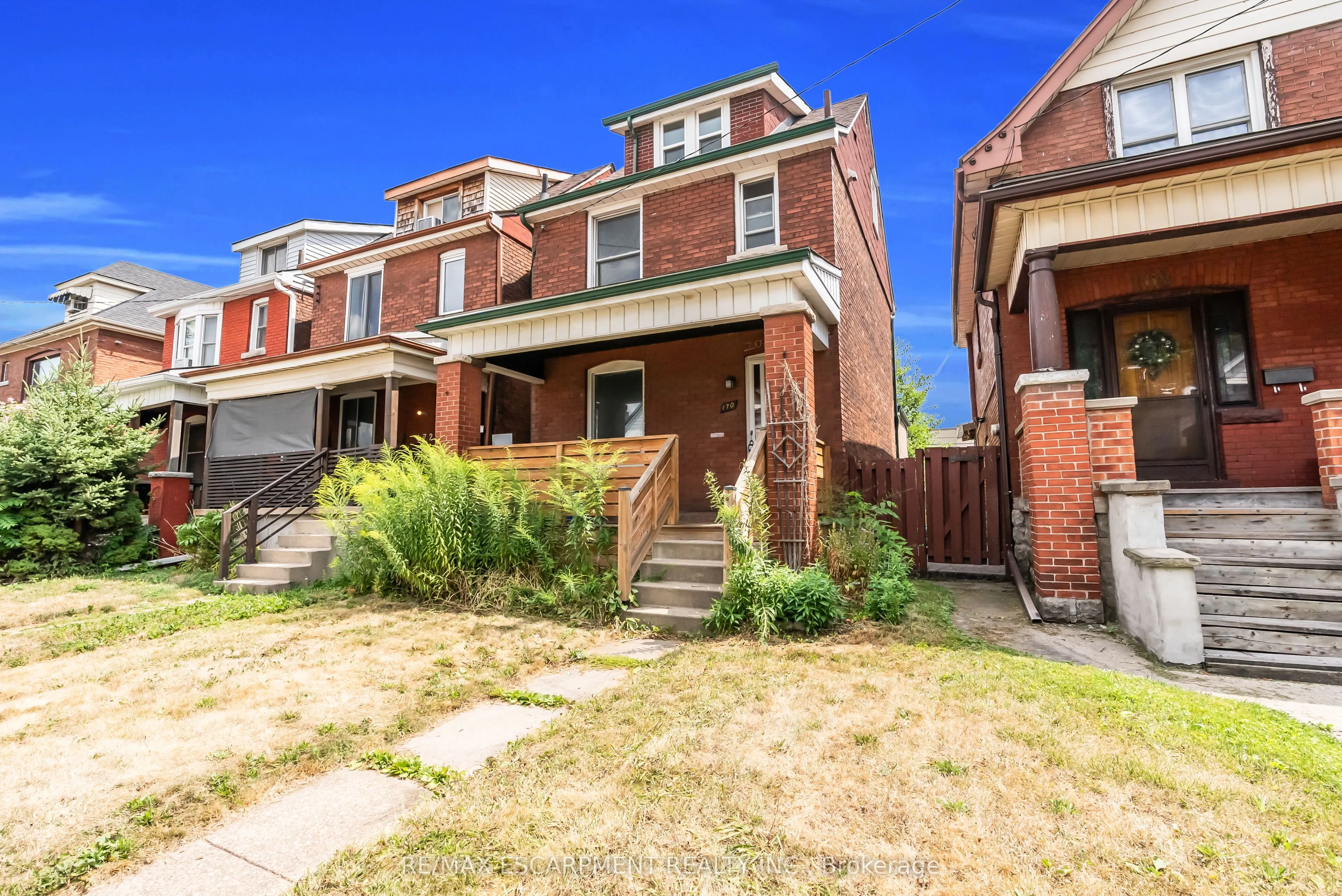 170 Grosvenor Avenue N