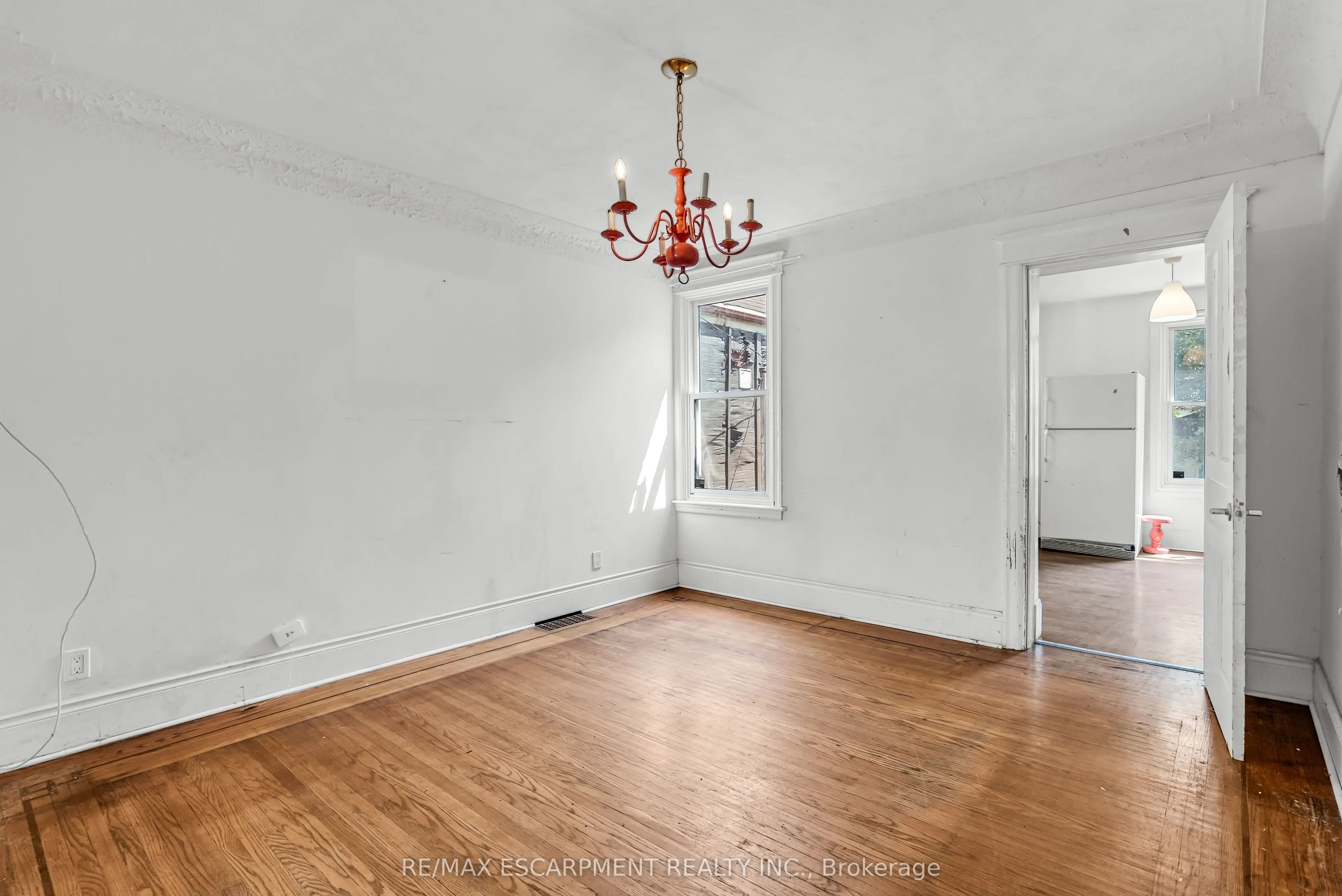 170 Grosvenor Avenue N