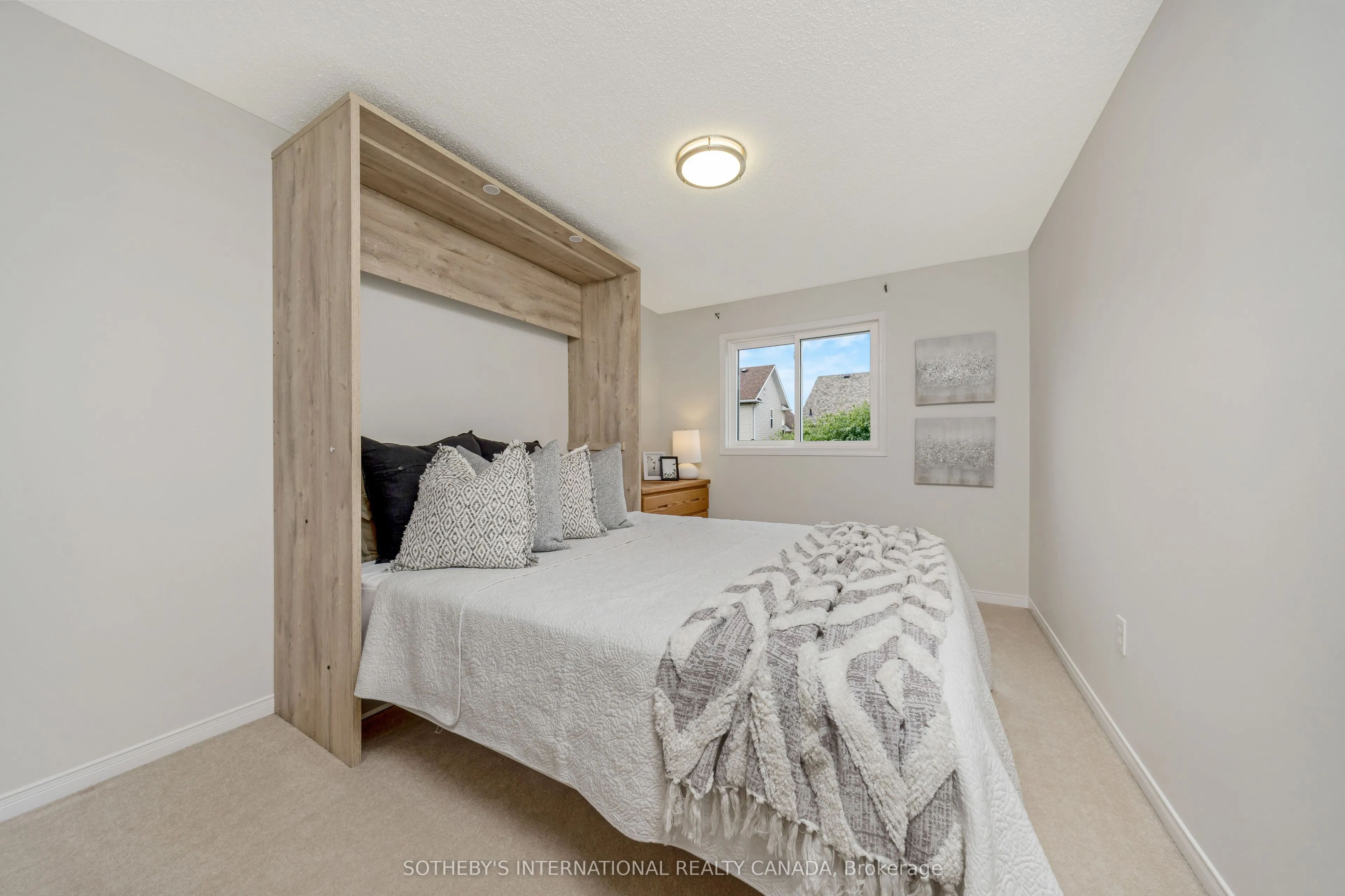 61 Darling Crescent