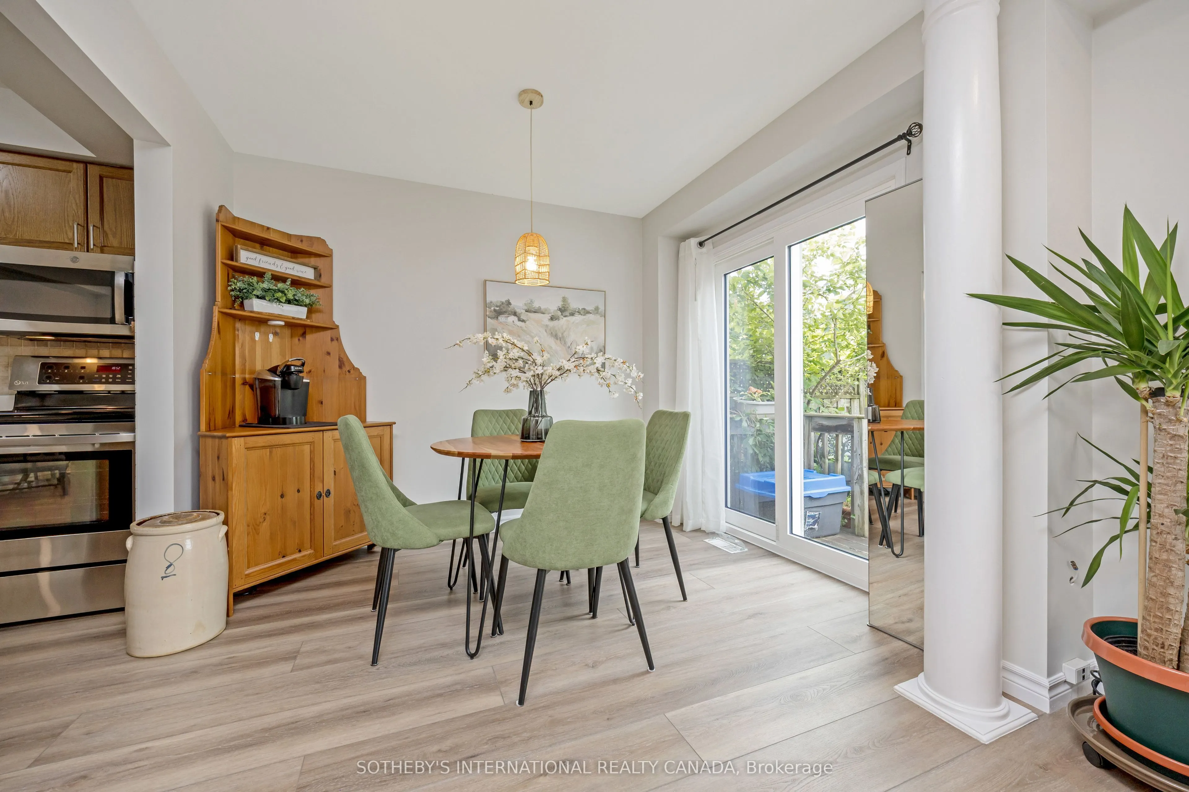 61 Darling Crescent