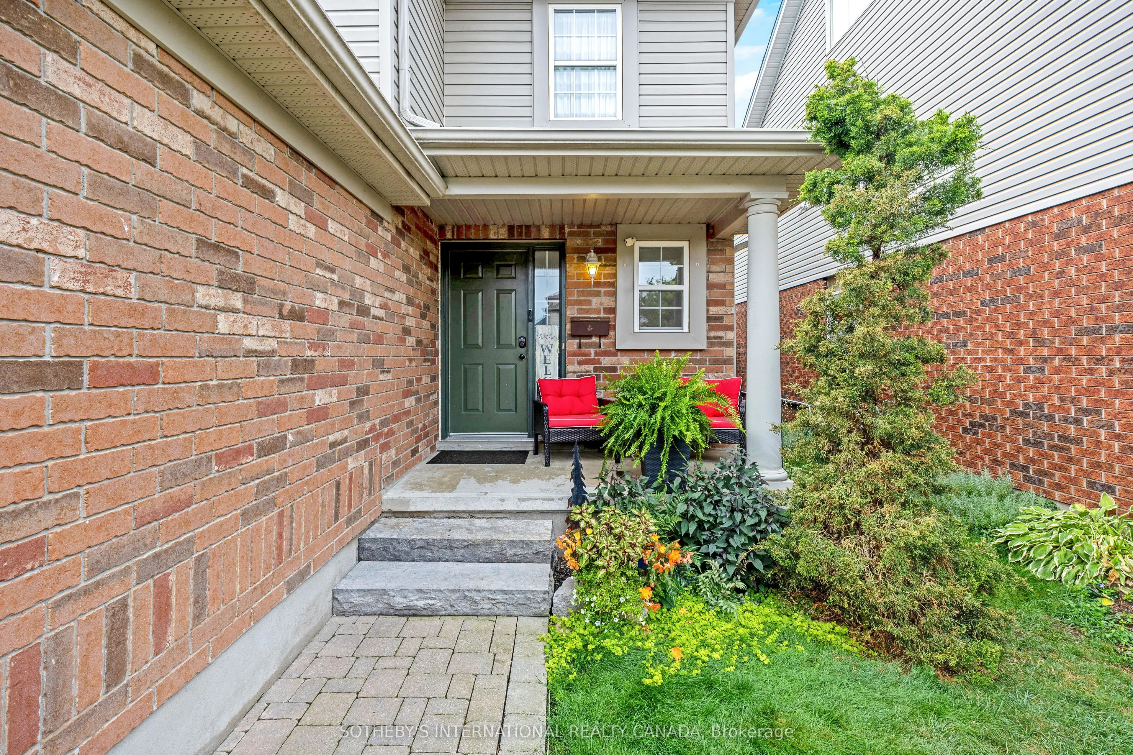 61 Darling Crescent