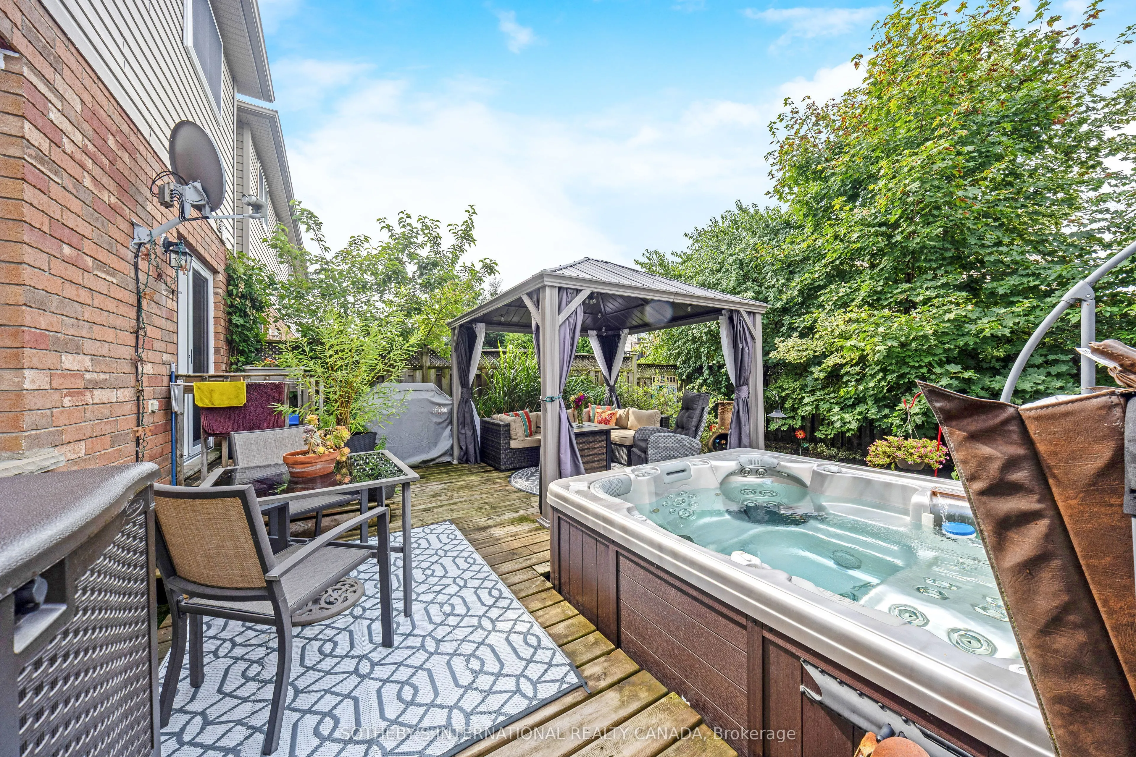 61 Darling Crescent