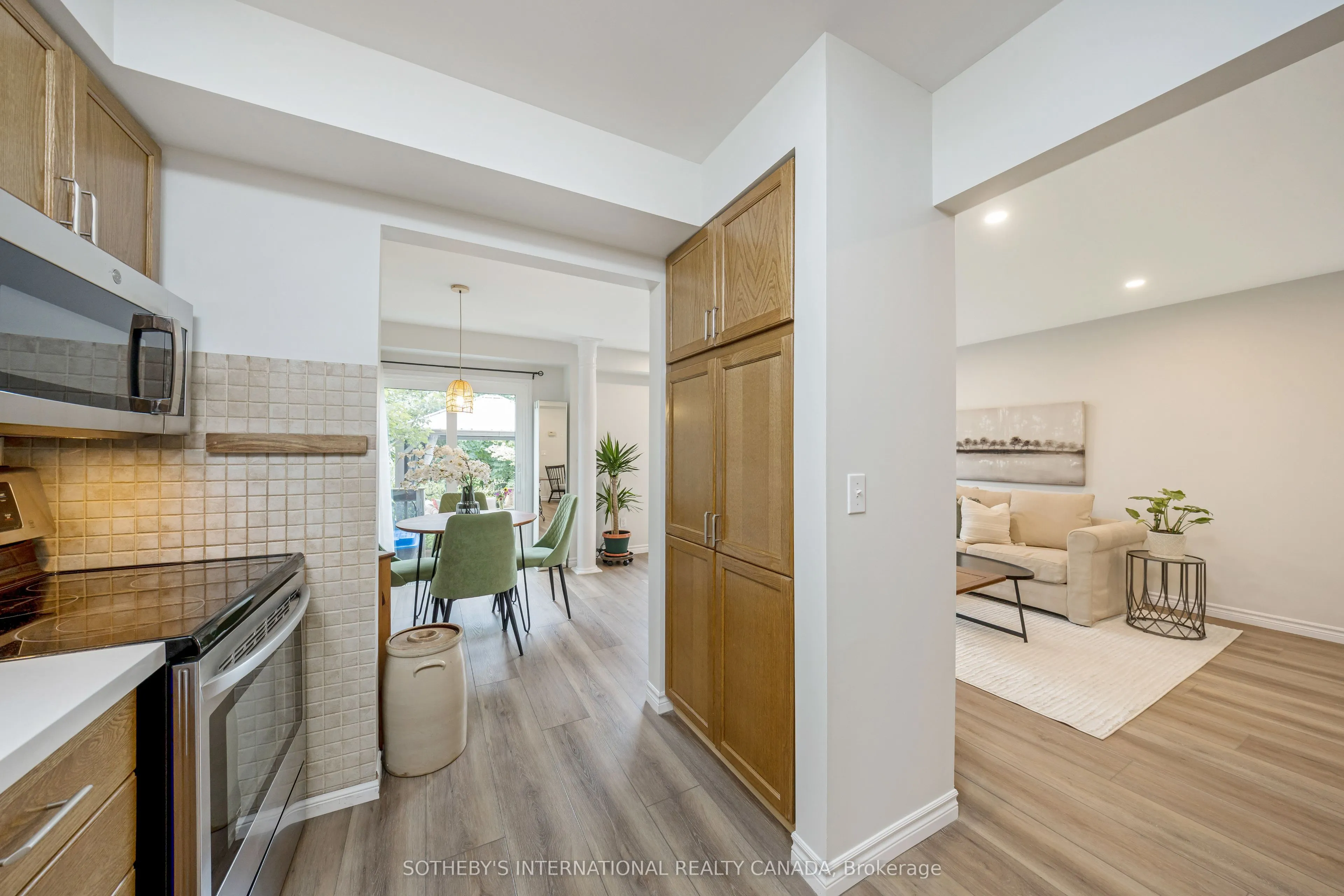 61 Darling Crescent