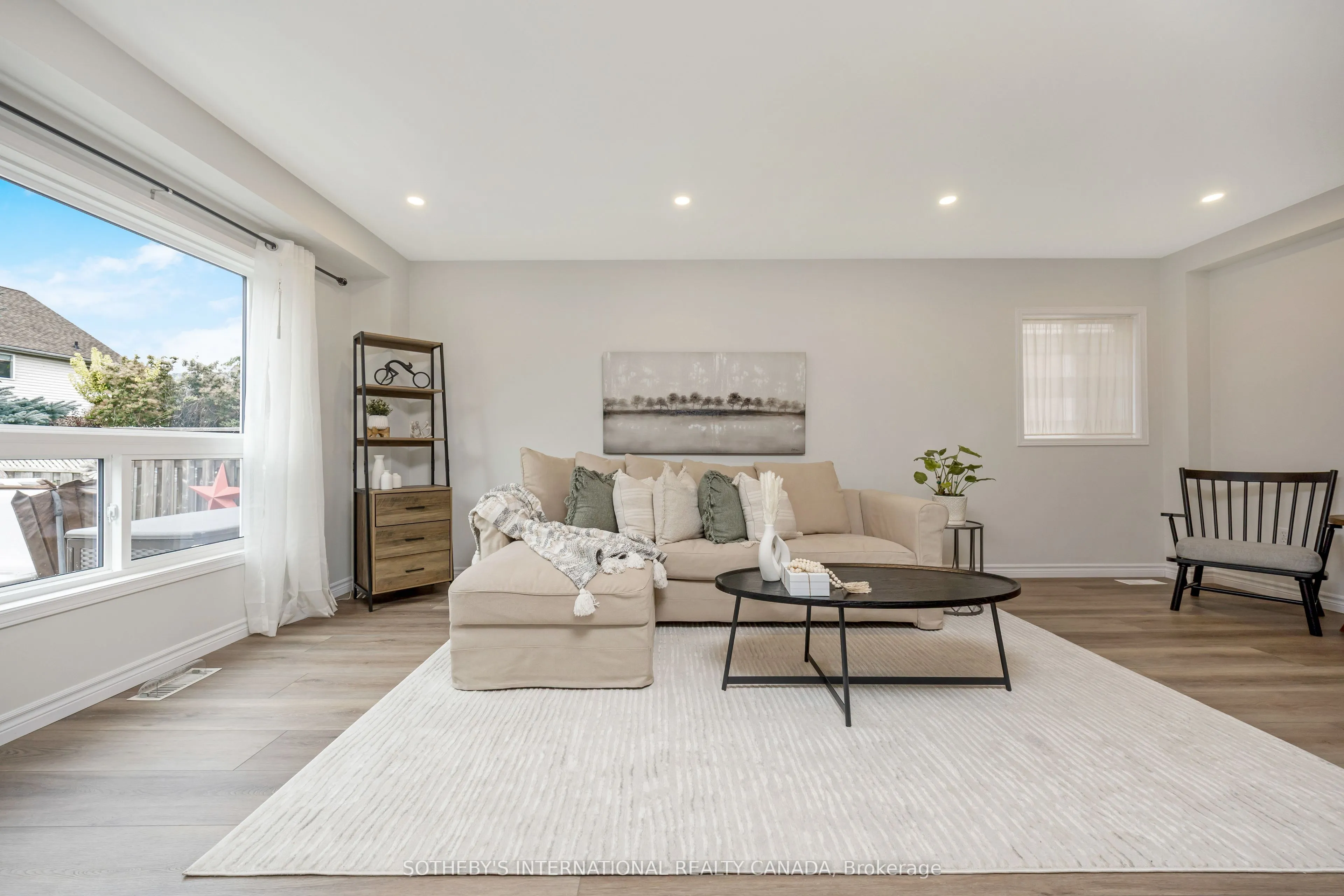 61 Darling Crescent
